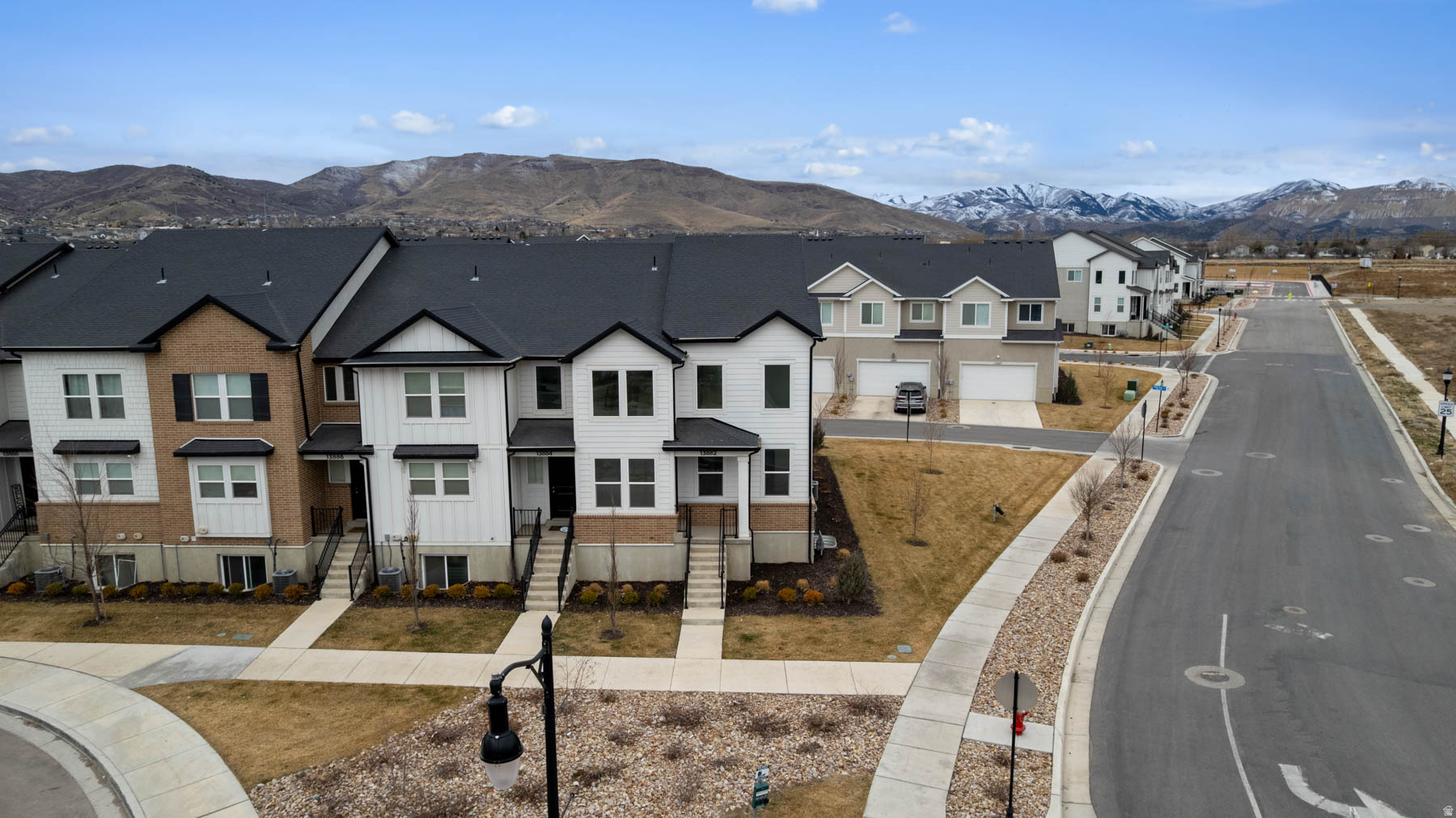 MOUNTAIN RIDGE - Residential