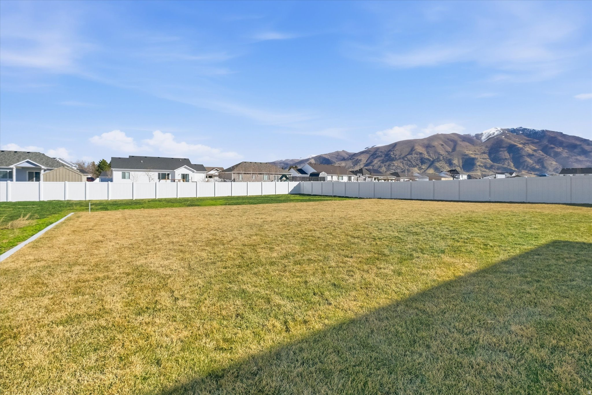 ROLLING HILLS - Residential