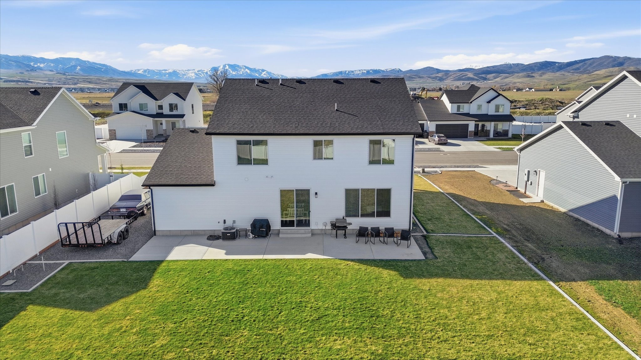 ROLLING HILLS - Residential