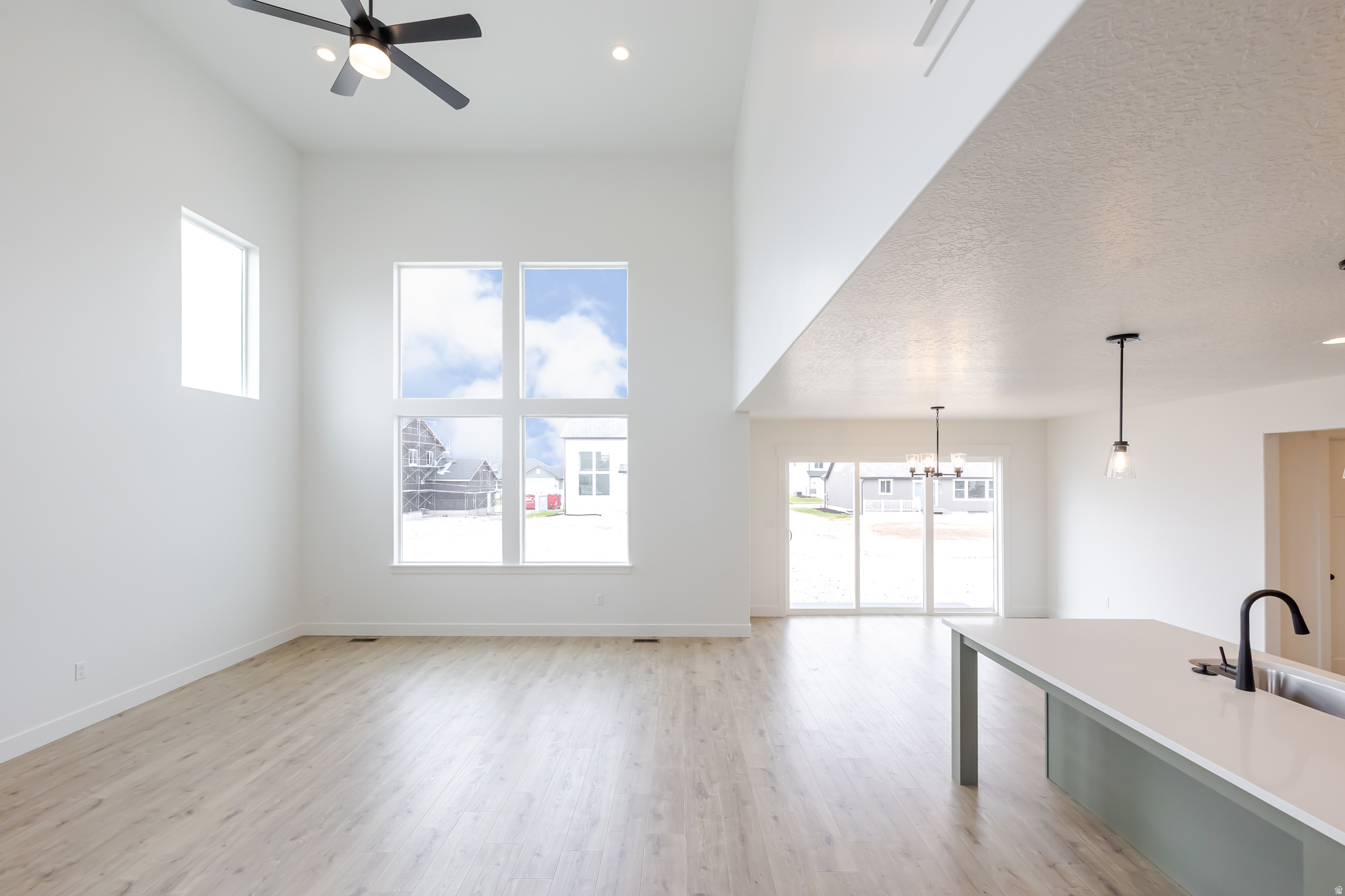 ROSE RANCH - Residential