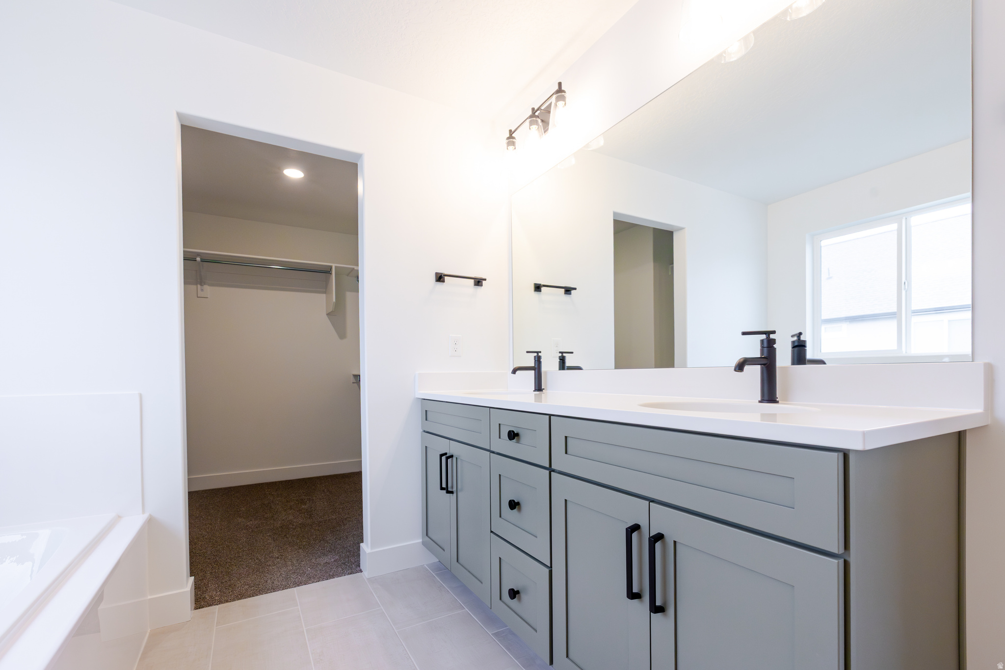 ROSE RANCH - Residential