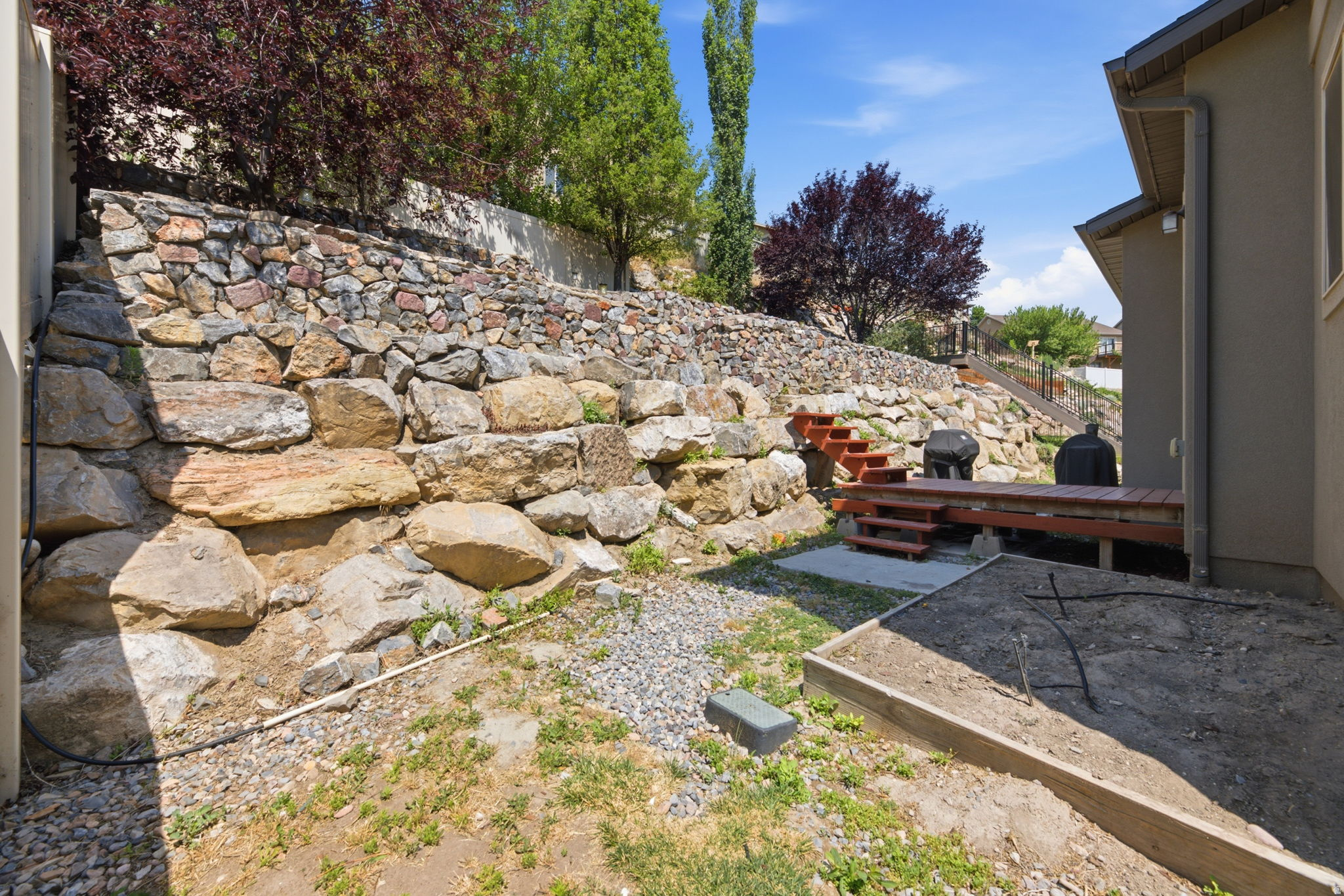 SILVER LAKE - Residential