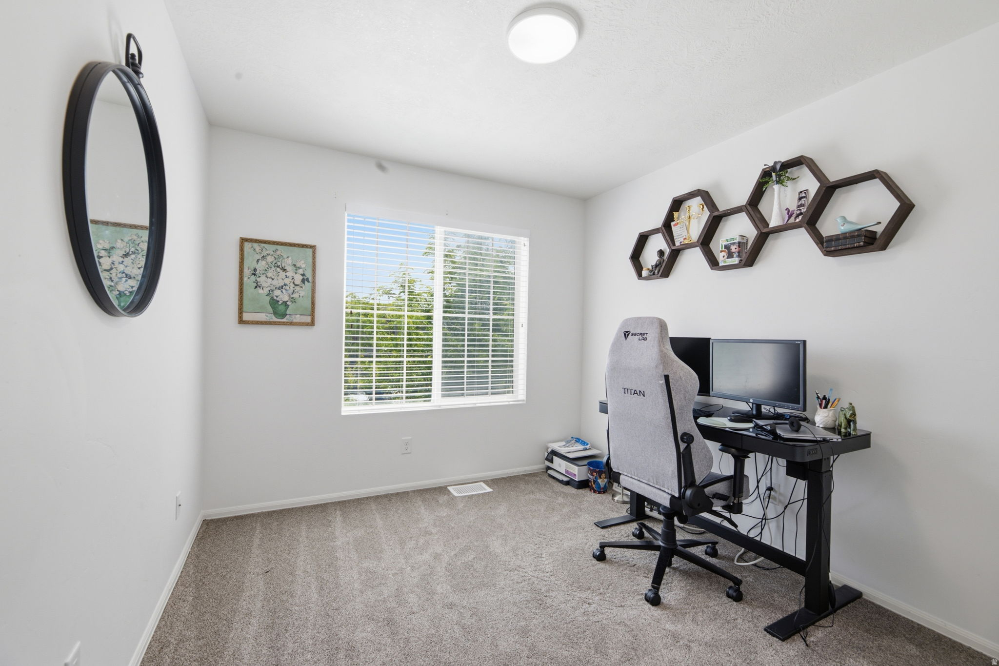 SILVER LAKE - Residential