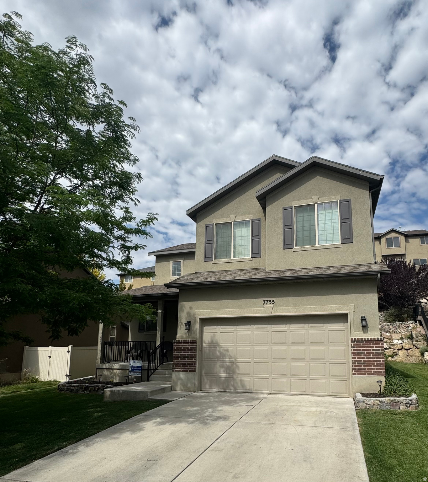 SILVER LAKE - Residential