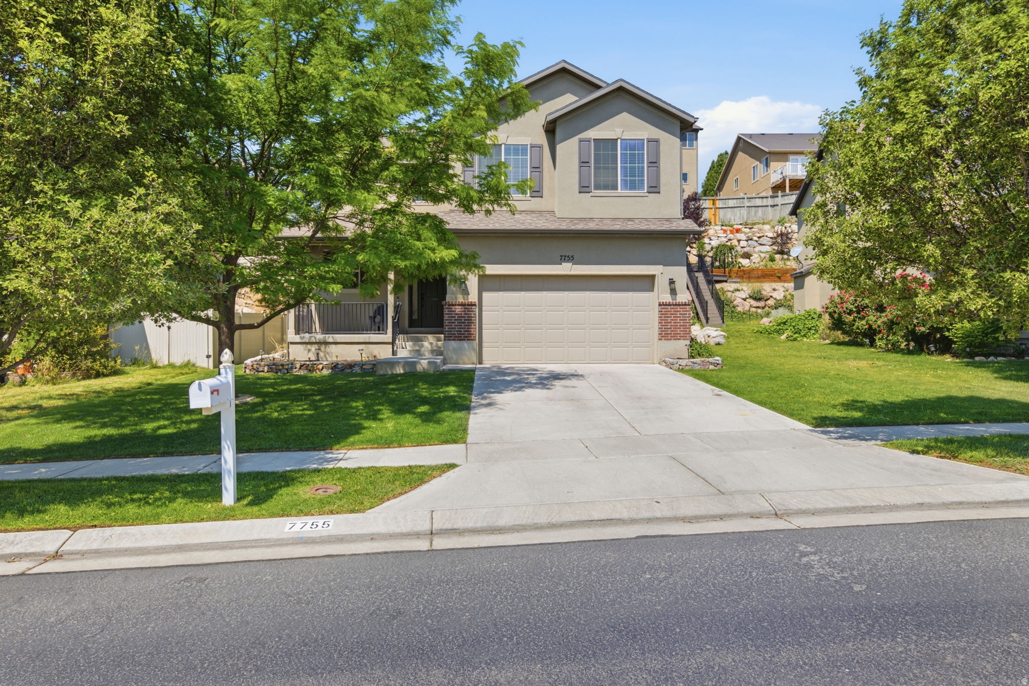 SILVER LAKE - Residential