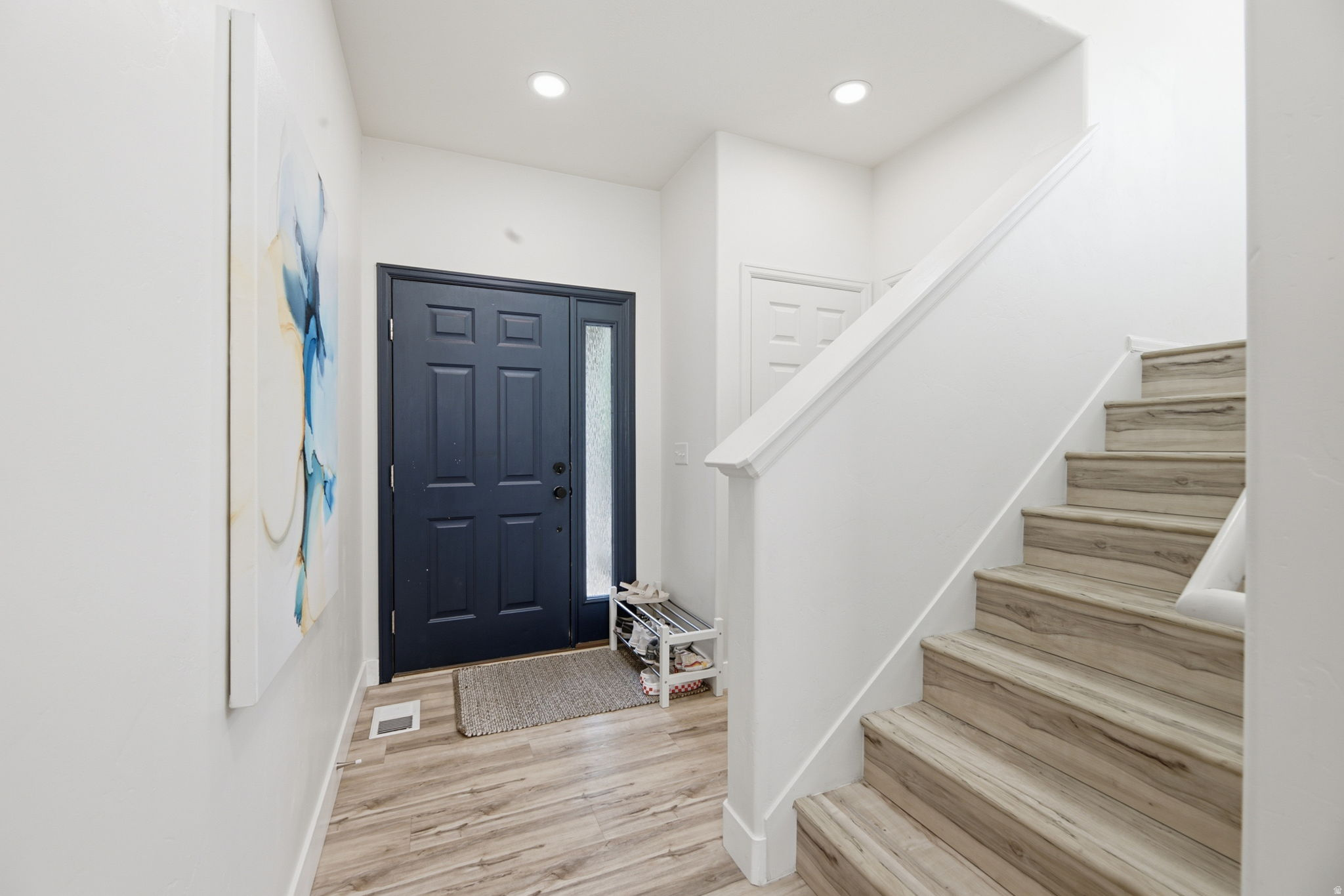 SILVER LAKE - Residential