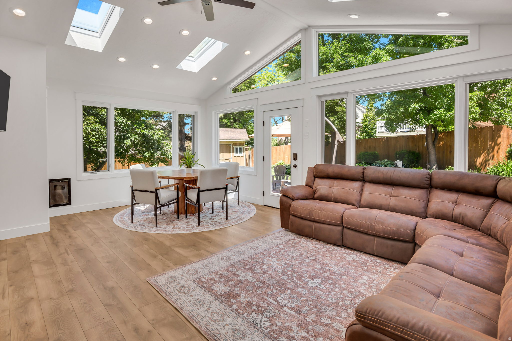 SOMERSET FARM - Residential