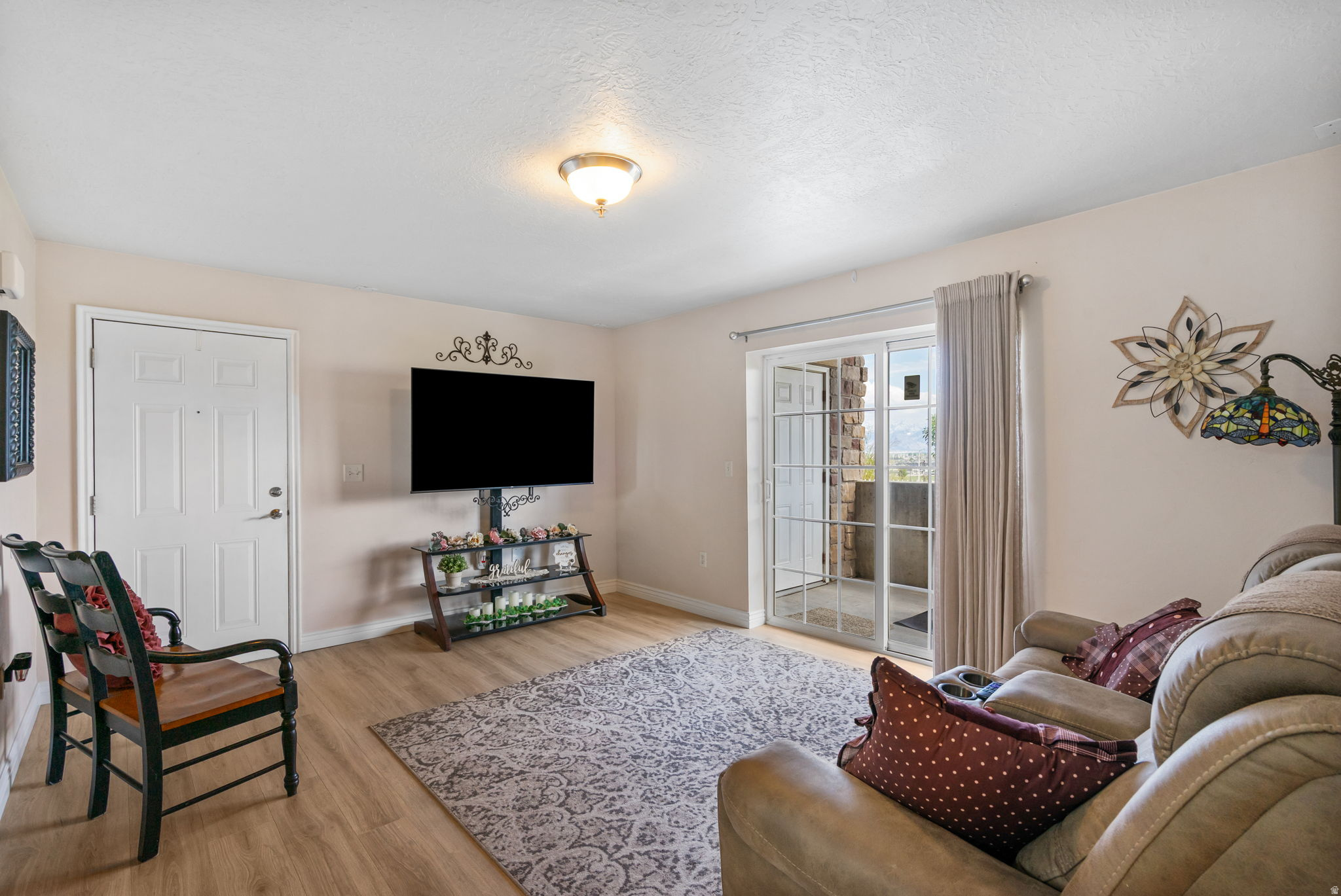 HILLCREST - Residential