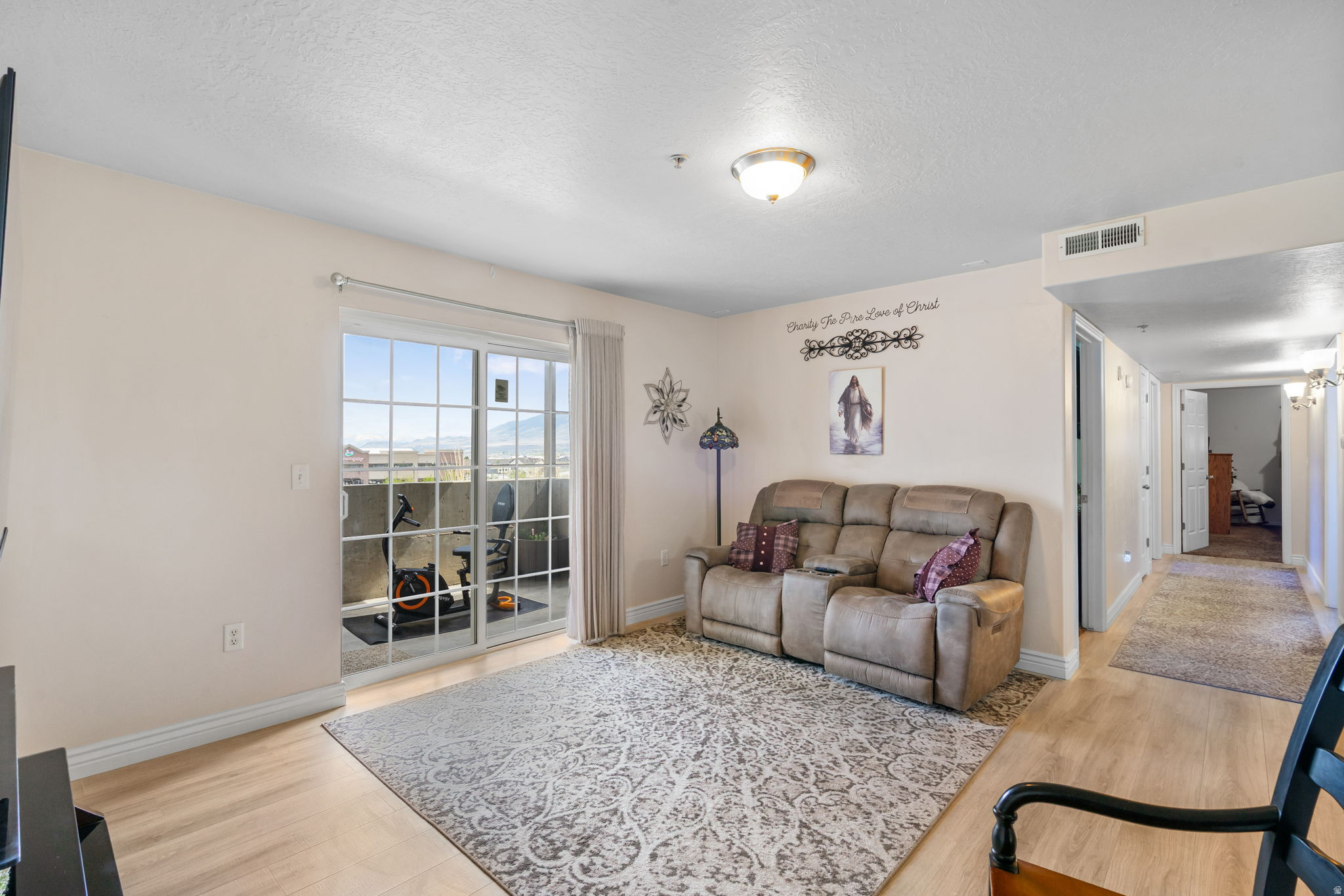 HILLCREST - Residential