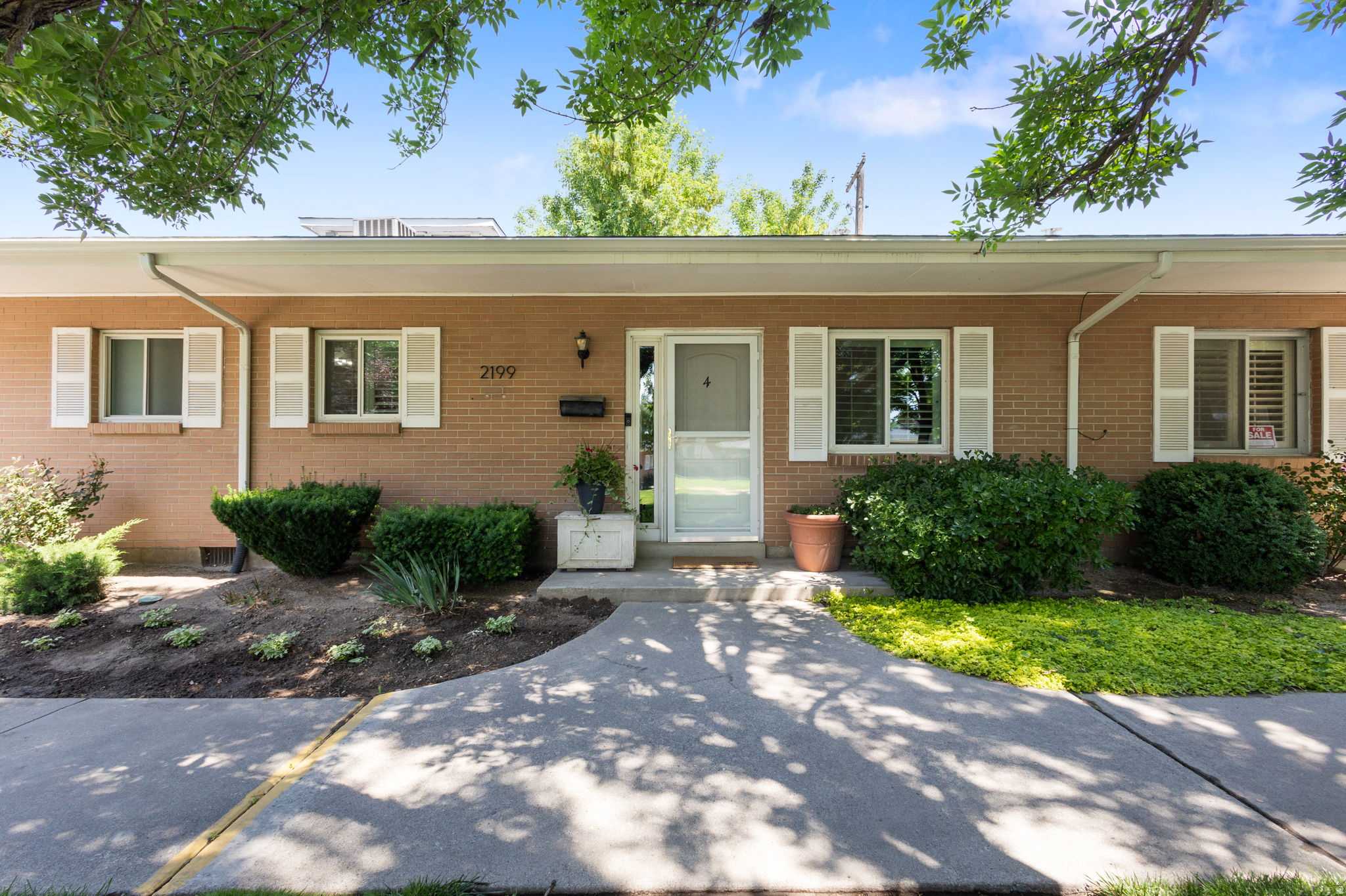 CARRIAGE LANE - Residential