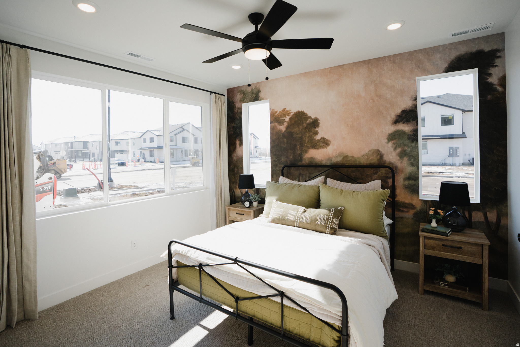 SKY RANCH - Residential