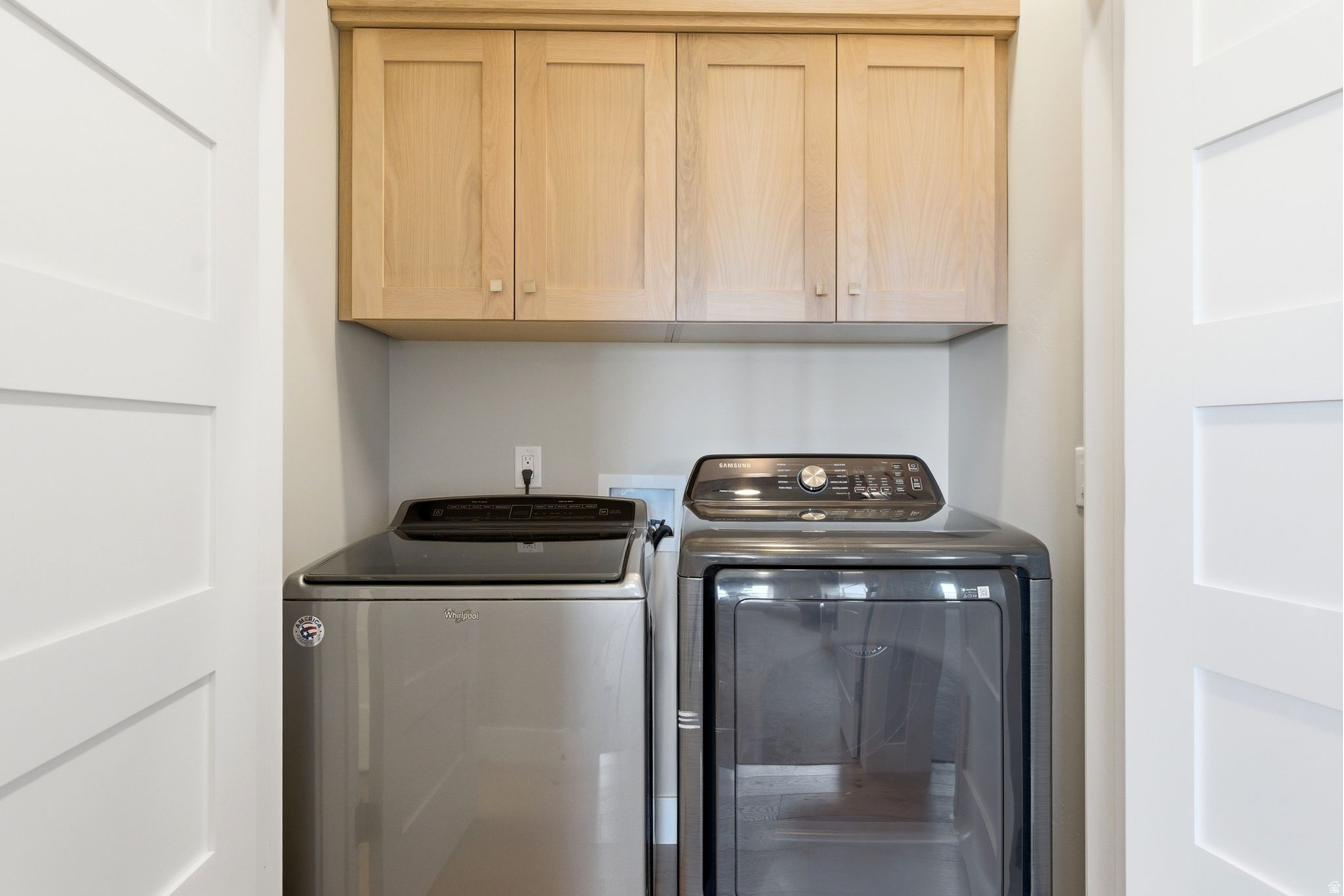 MAYFLOWER LAKESIDE - Residential