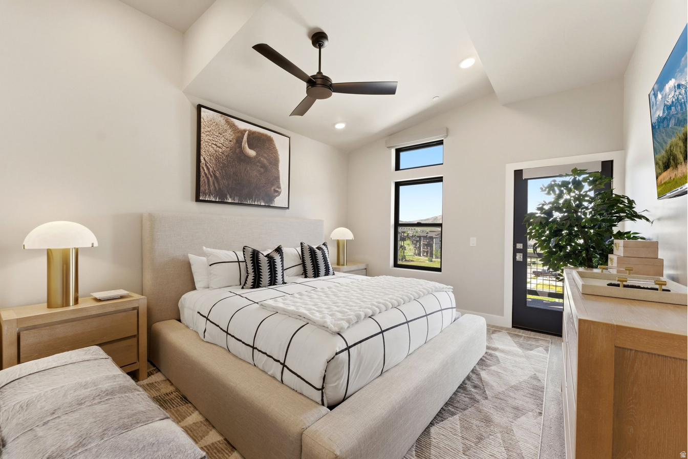 MAYFLOWER LAKESIDE - Residential