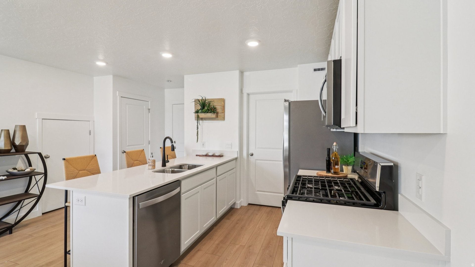INVERNESS BY D.R. HORTON - Residential