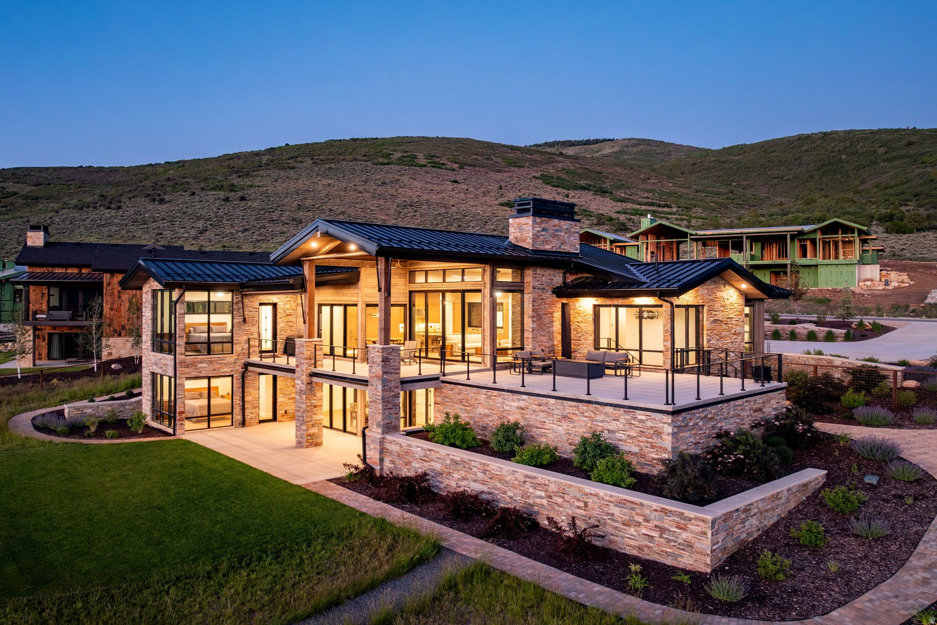 HIGH STAR RANCH - Residential