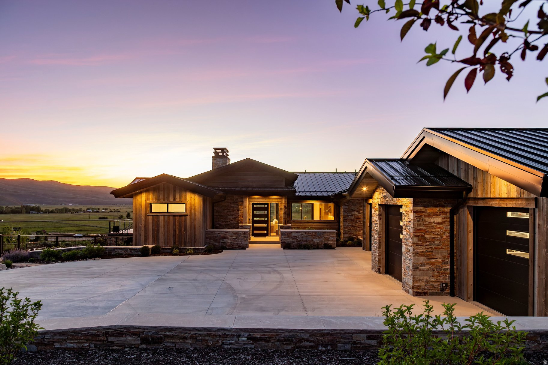 HIGH STAR RANCH - Residential