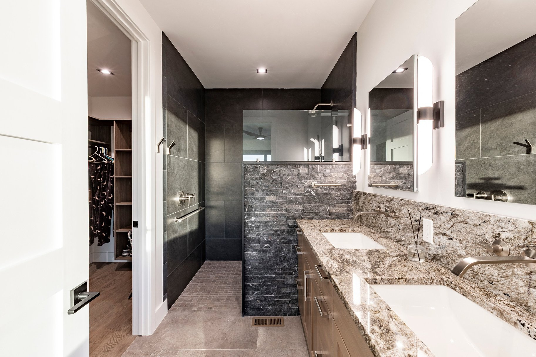 HIGH STAR RANCH - Residential