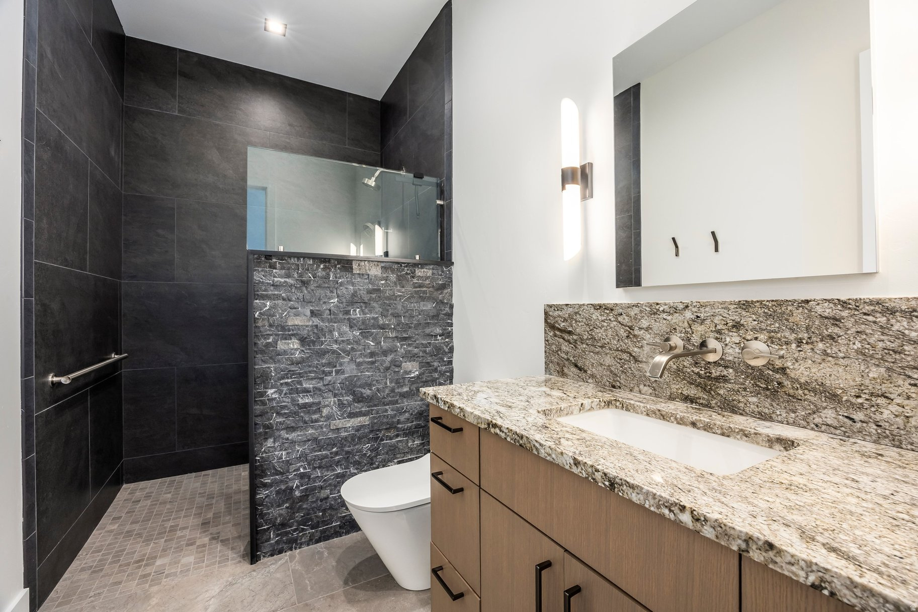 HIGH STAR RANCH - Residential