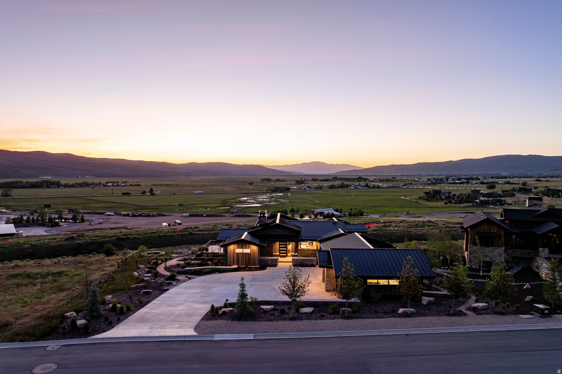 HIGH STAR RANCH - Residential