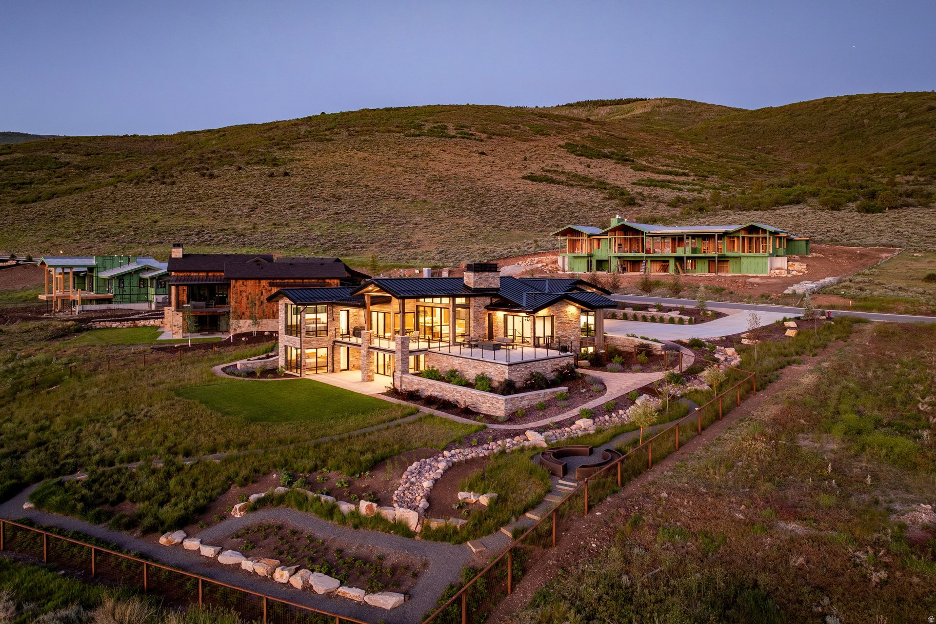 HIGH STAR RANCH - Residential
