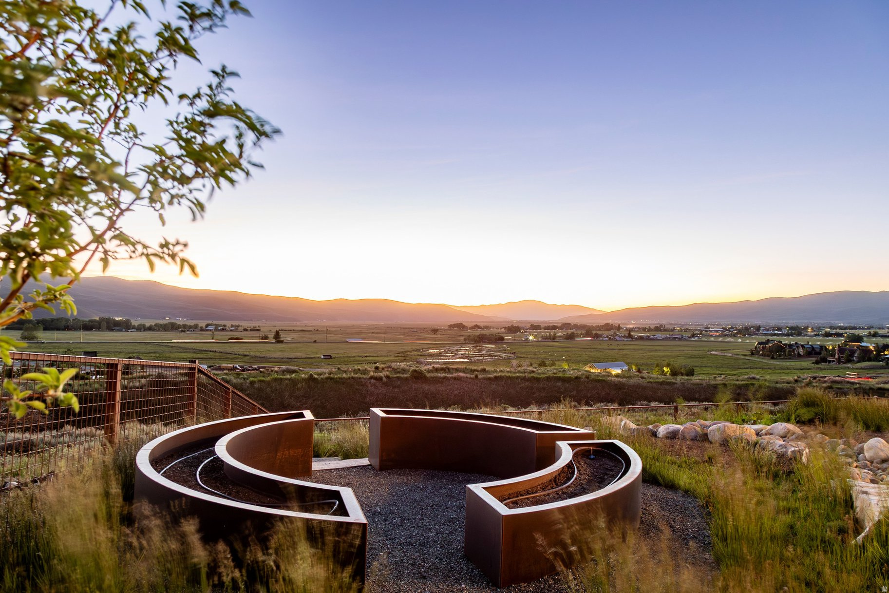 HIGH STAR RANCH - Residential