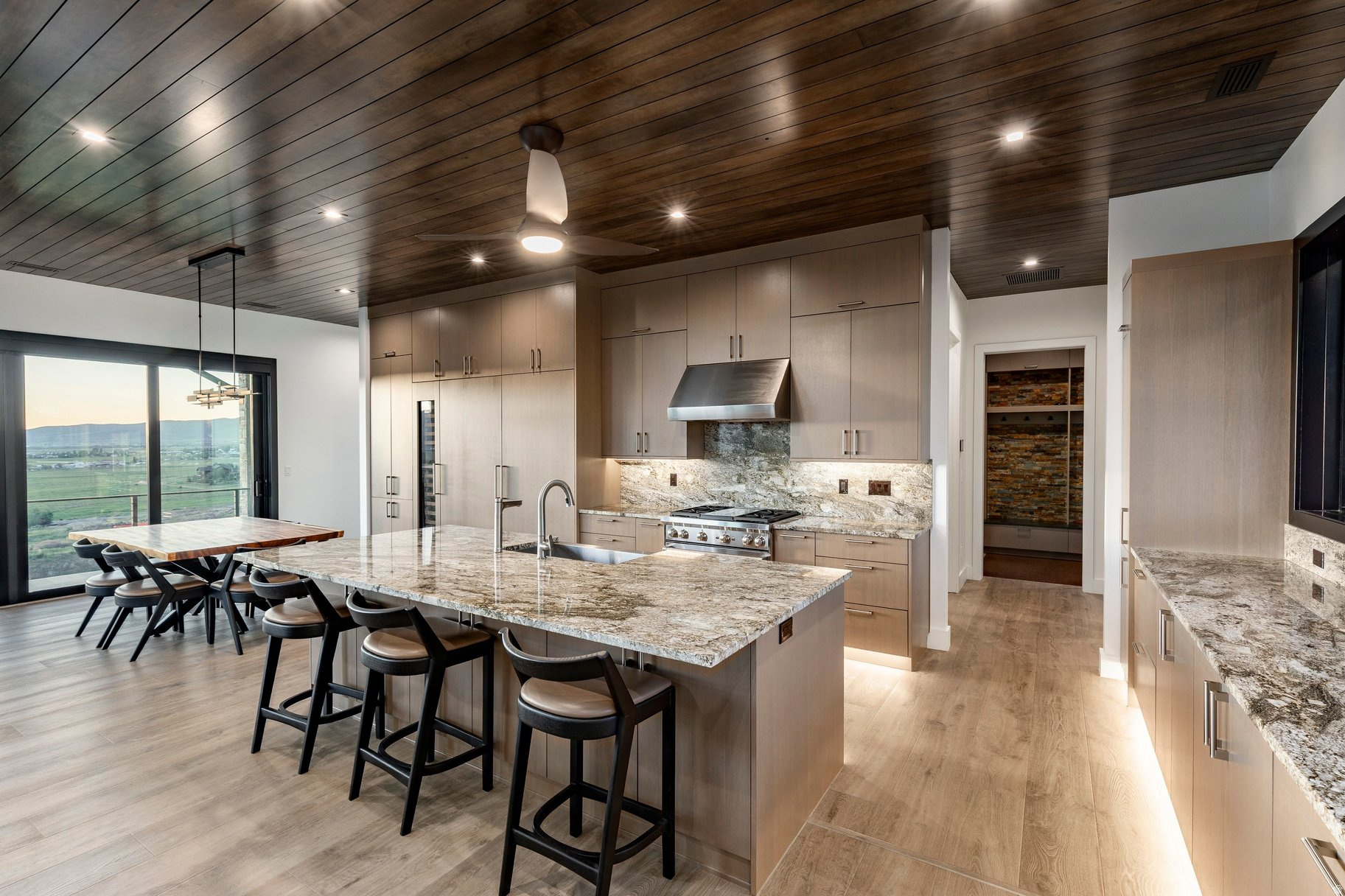 HIGH STAR RANCH - Residential