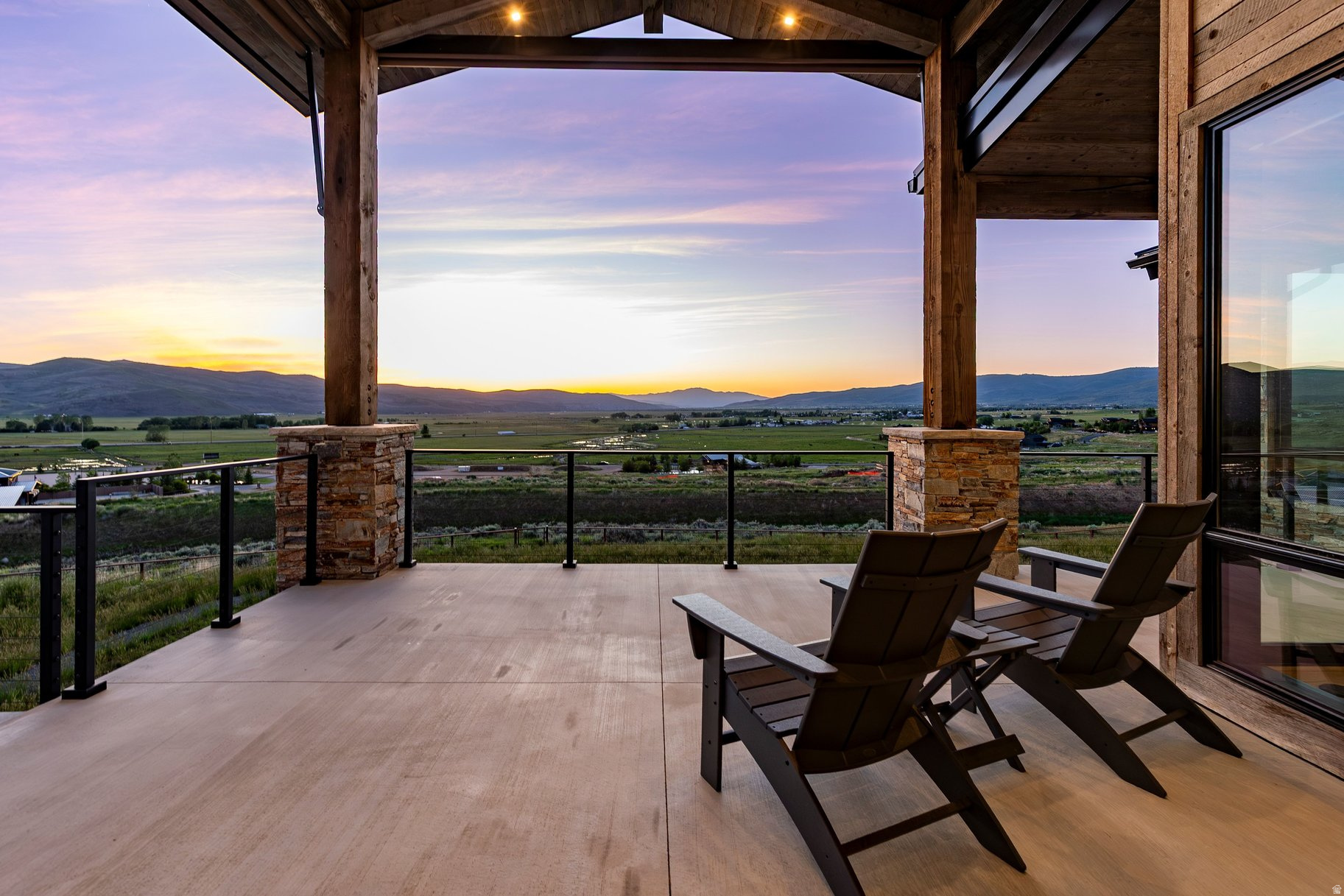 HIGH STAR RANCH - Residential