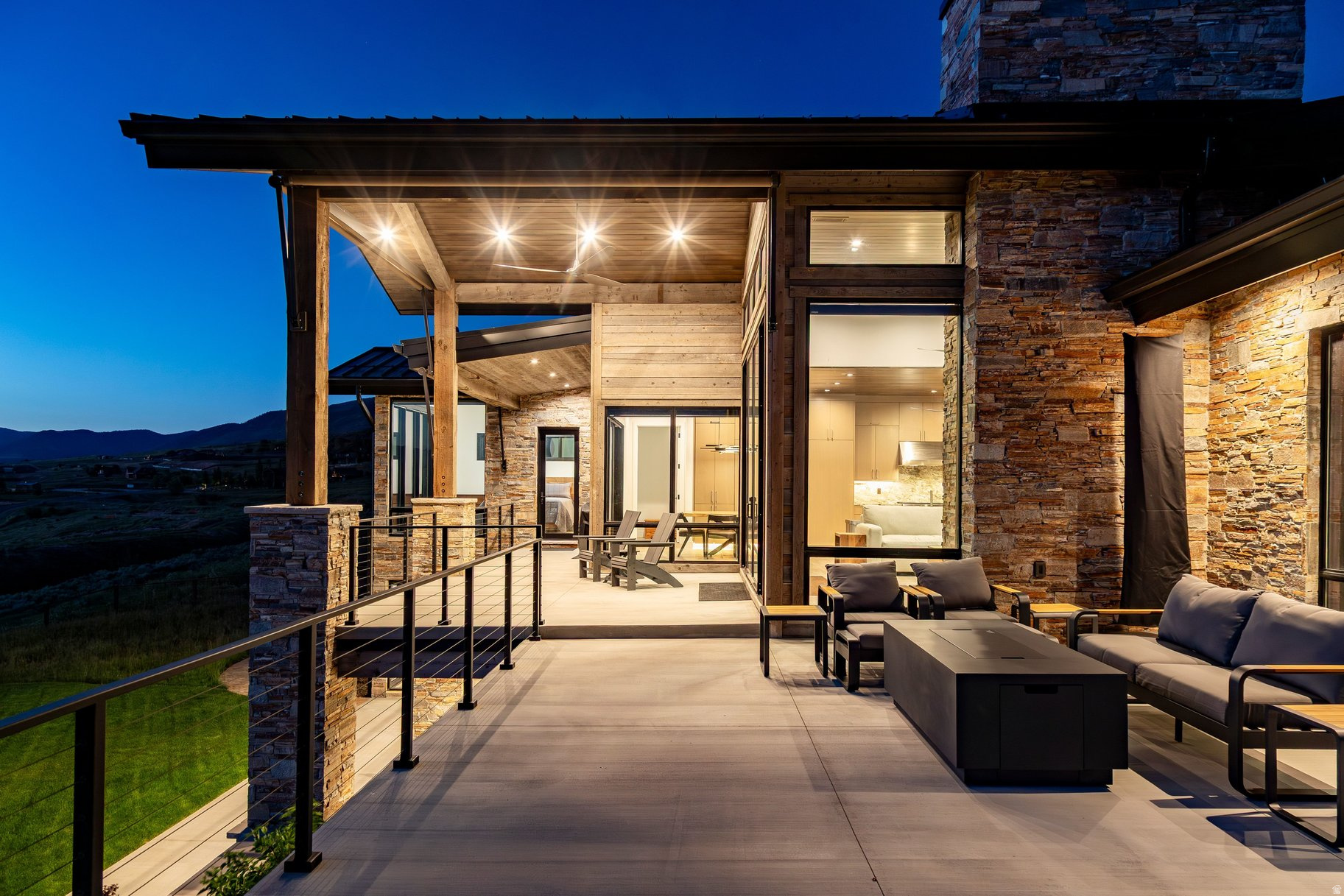 HIGH STAR RANCH - Residential
