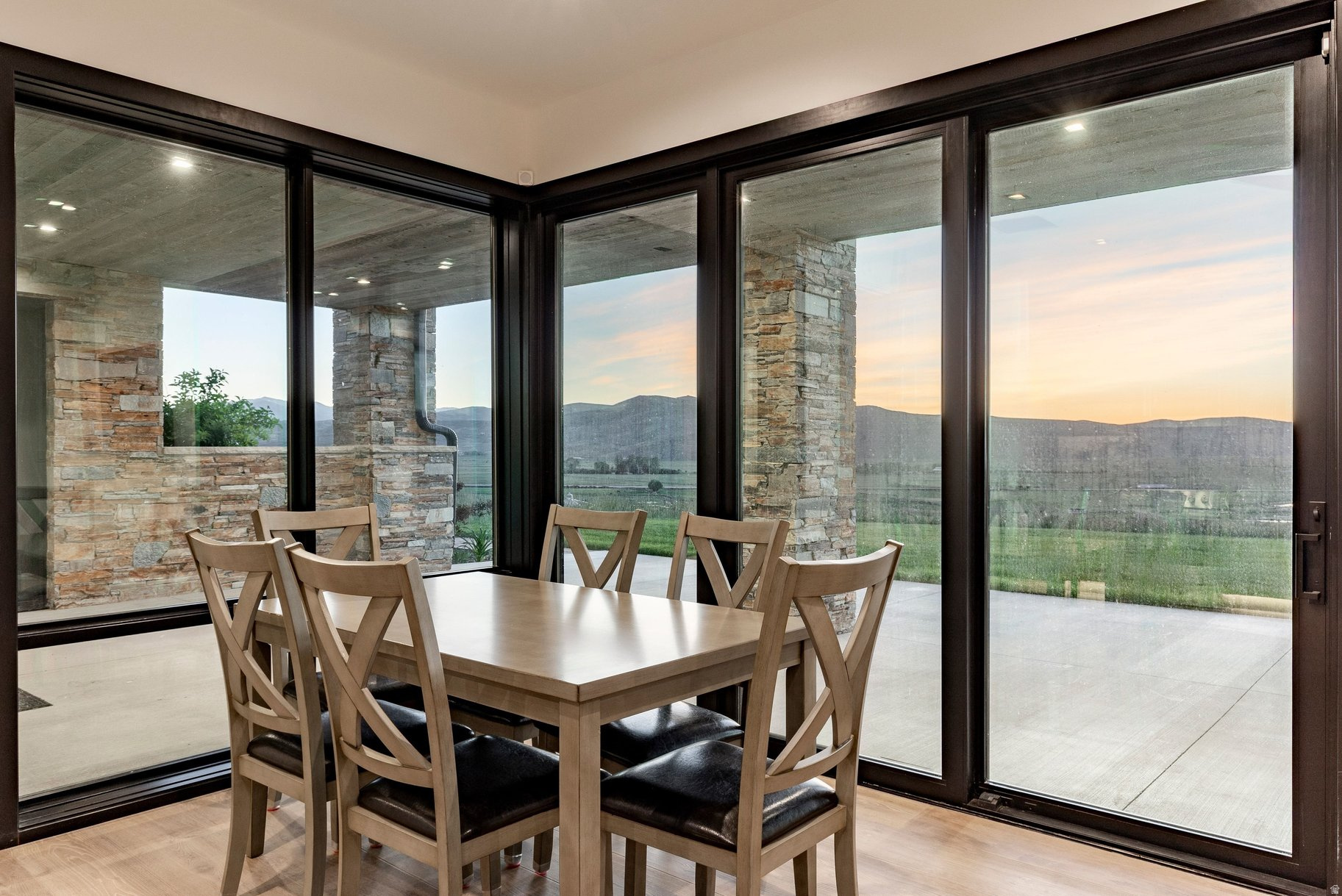 HIGH STAR RANCH - Residential
