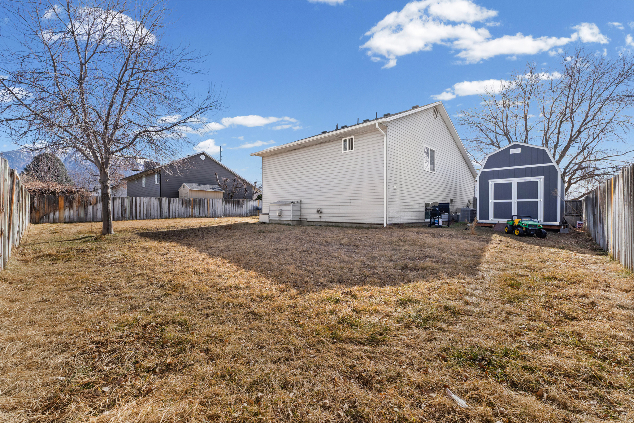 ARLINGTON PARK - Residential