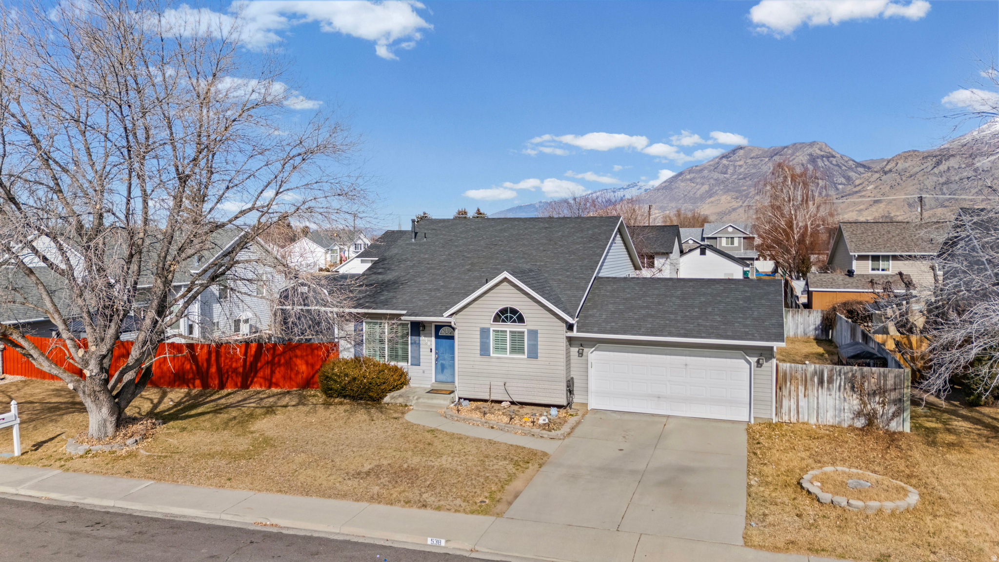 ARLINGTON PARK - Residential
