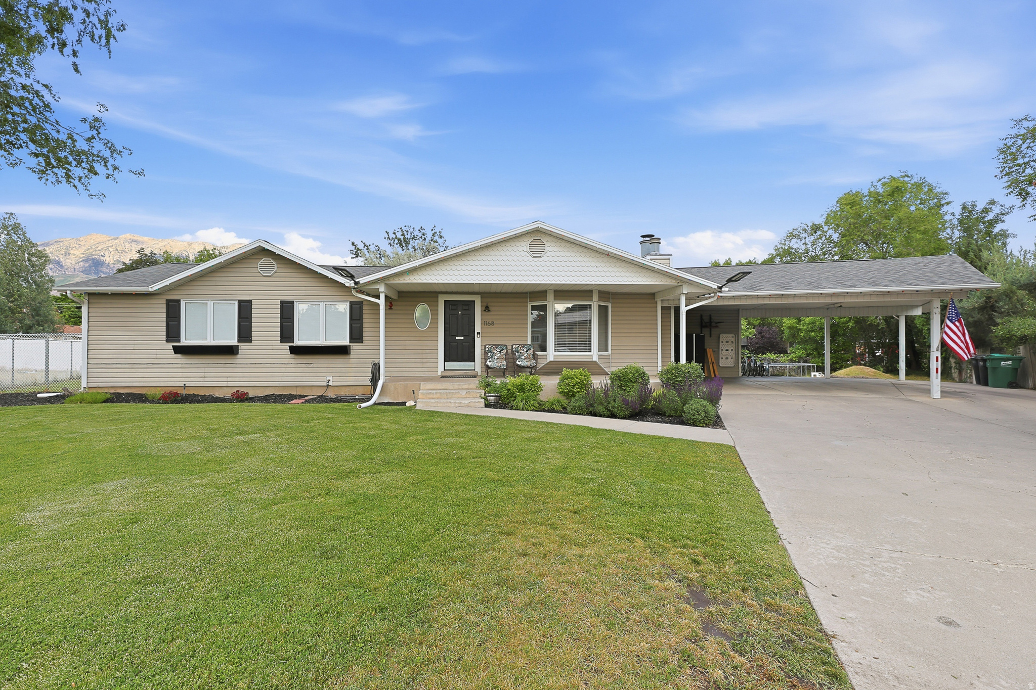 MOUNTAIN VIEW - Residential