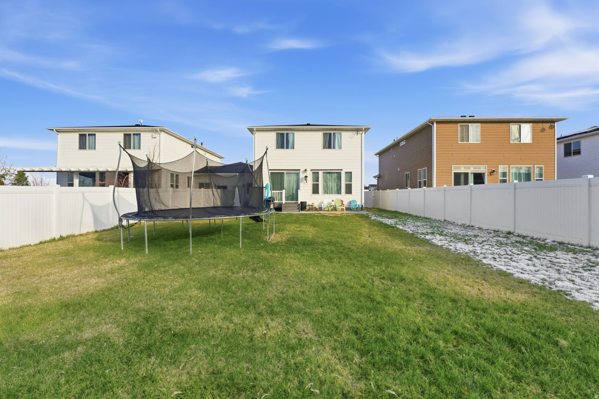 YULISA ESTATES - Residential