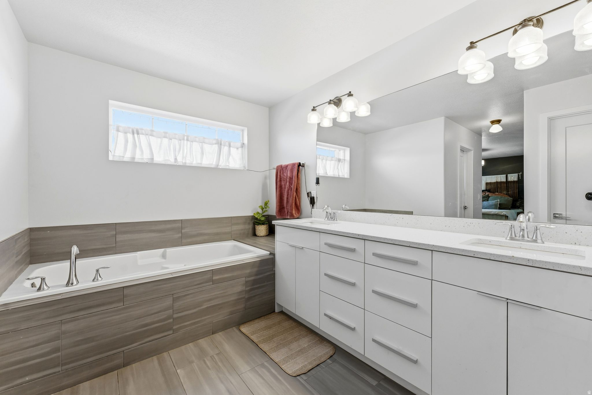 YULISA ESTATES - Residential