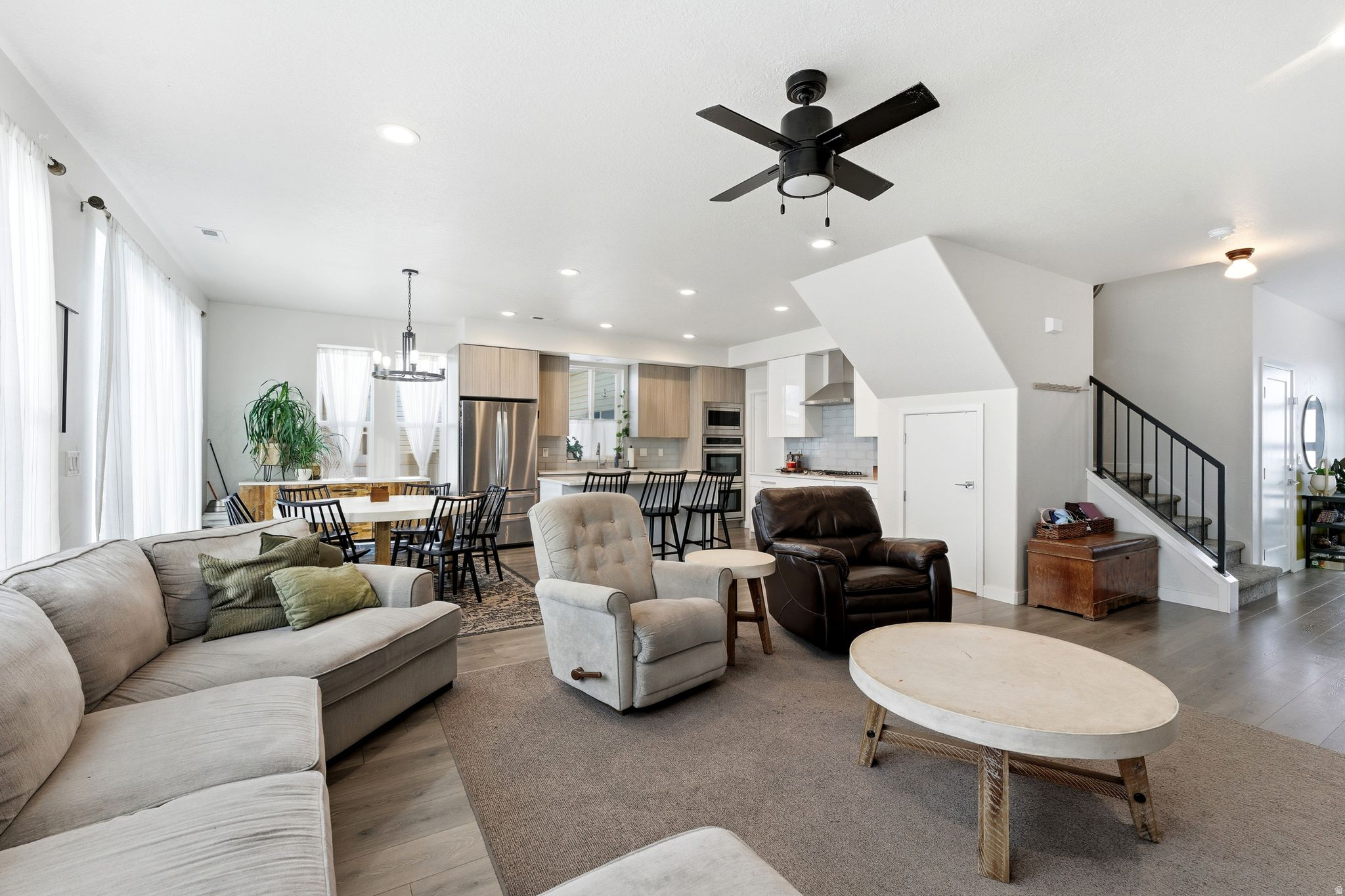 YULISA ESTATES - Residential