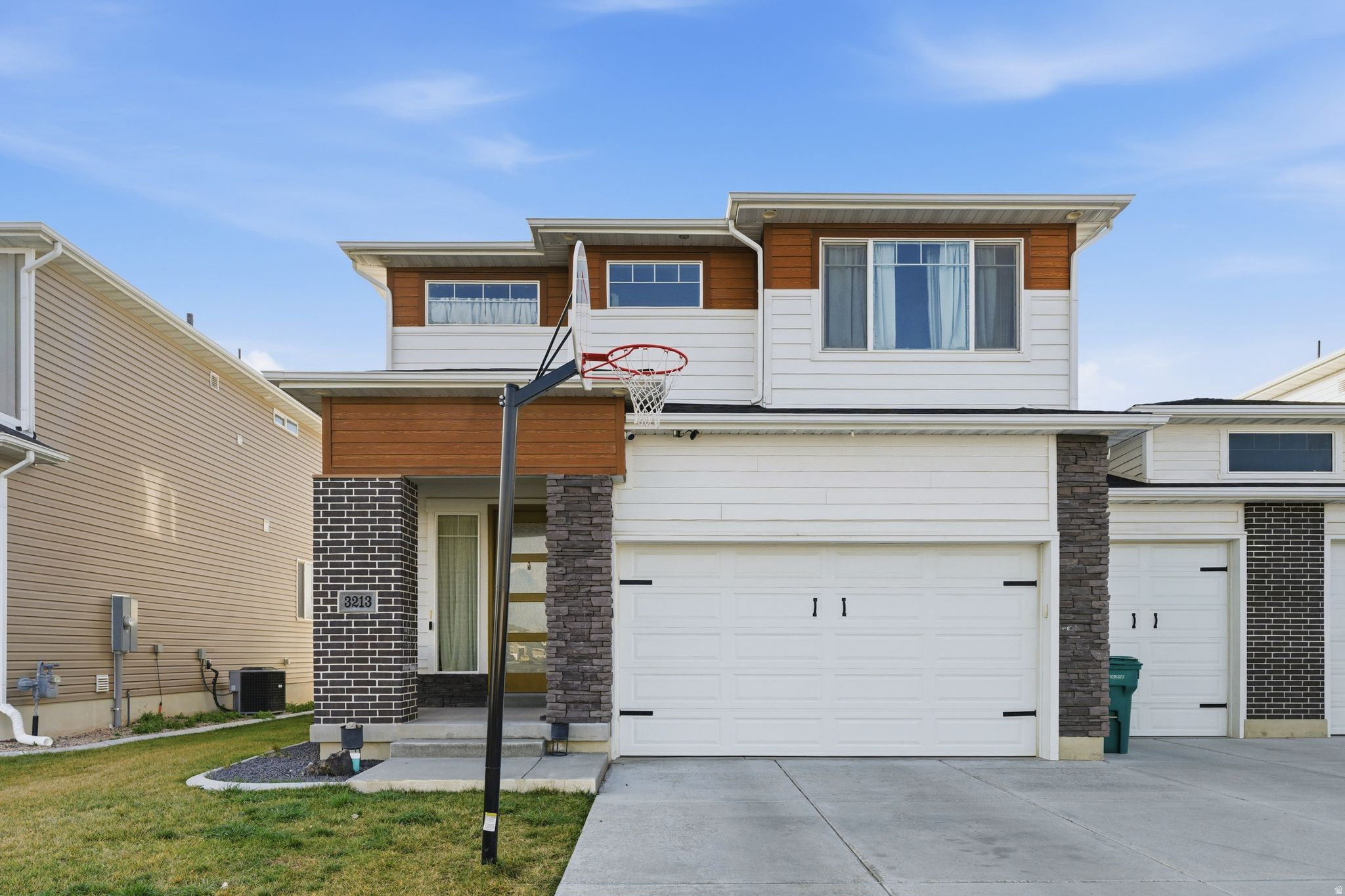 YULISA ESTATES - Residential