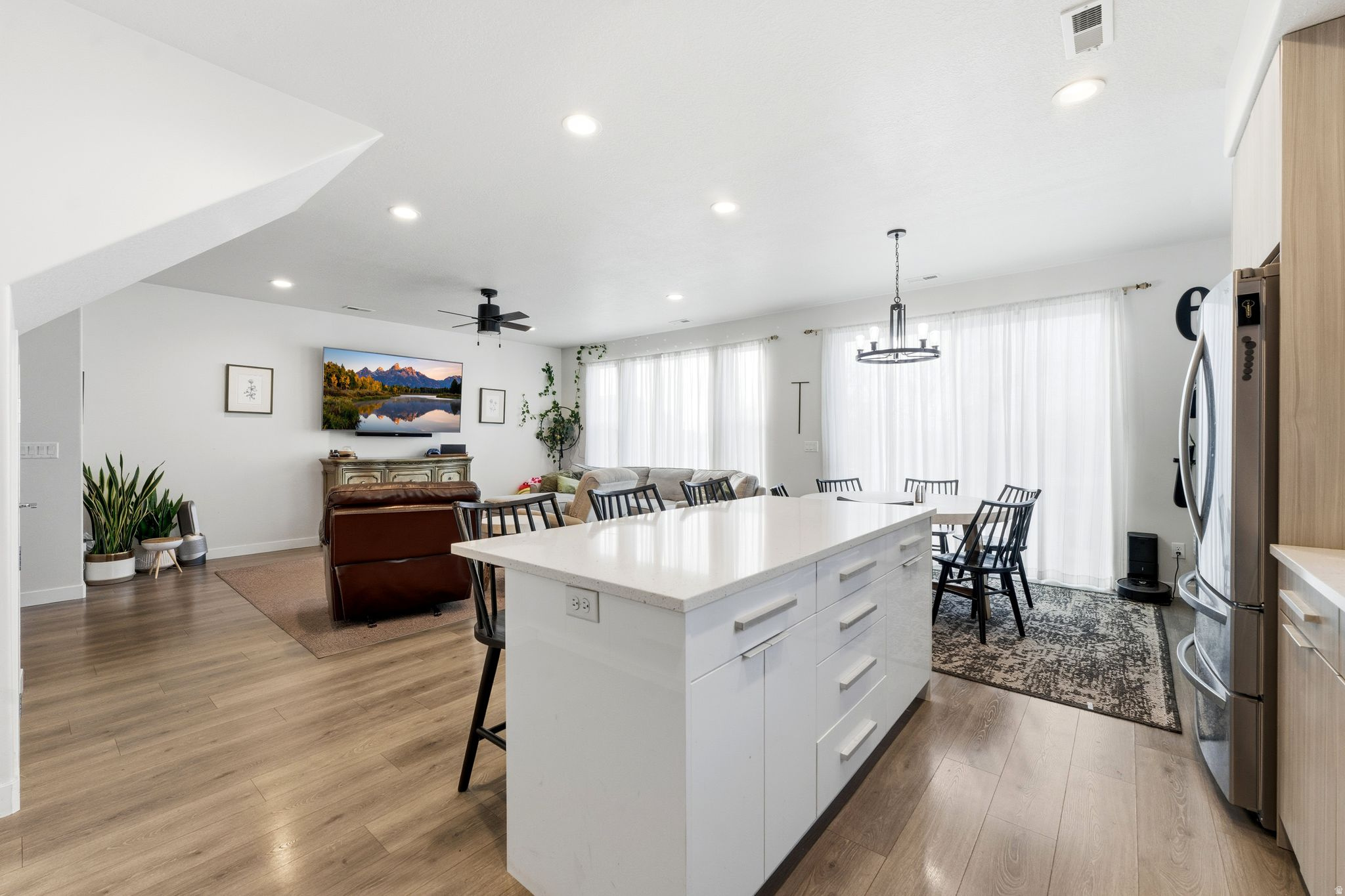 YULISA ESTATES - Residential