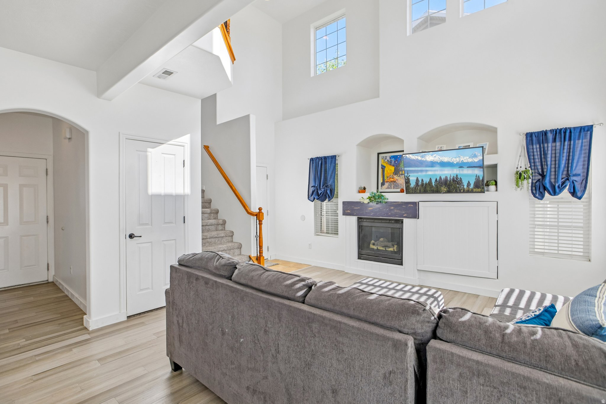 MEADOWS - Residential