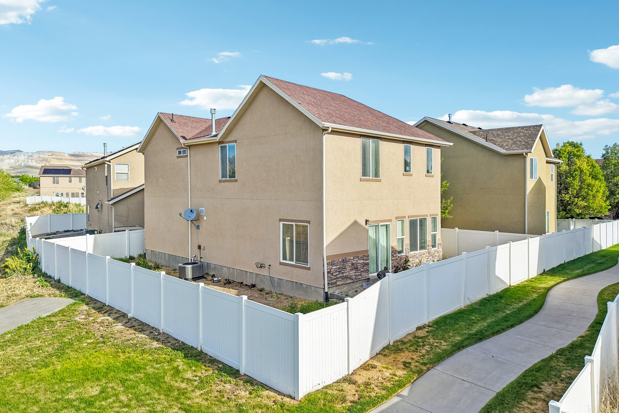 MEADOWS - Residential