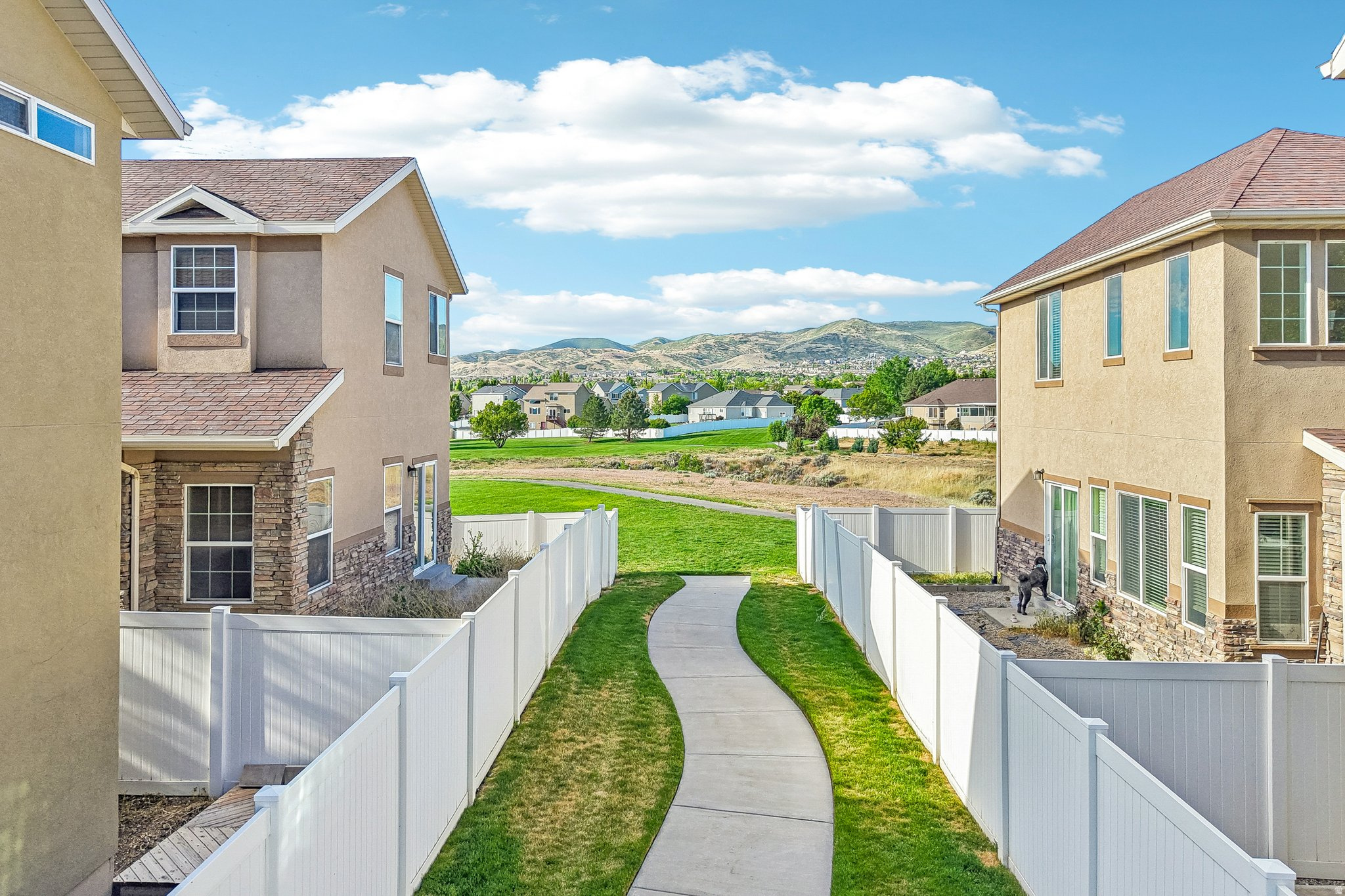 MEADOWS - Residential