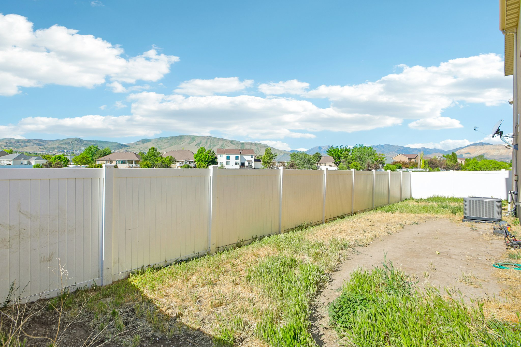 MEADOWS - Residential