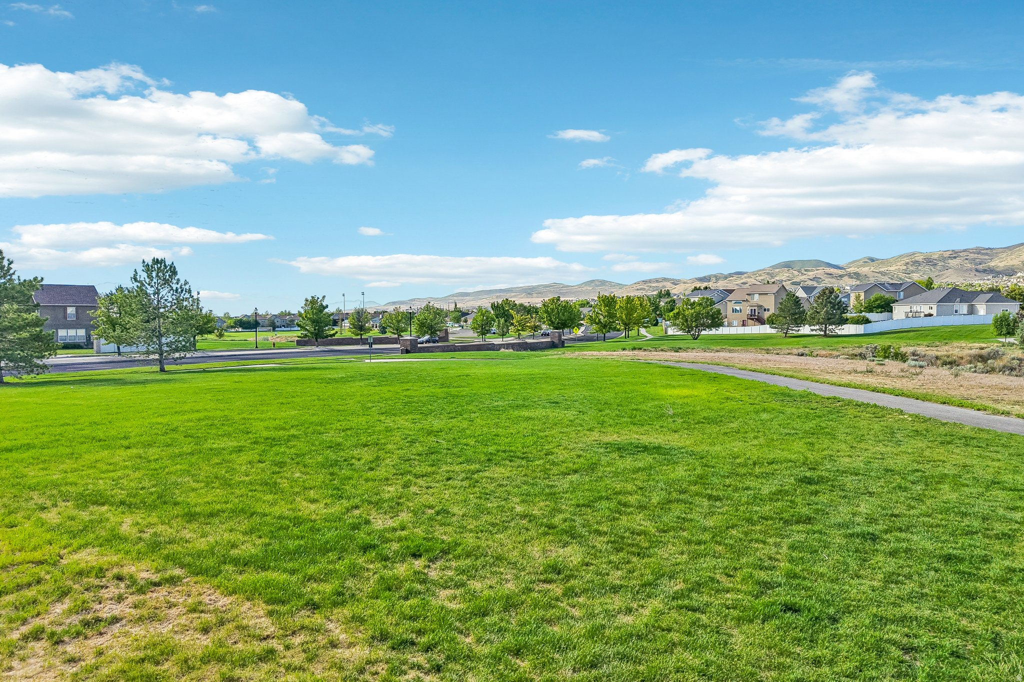 MEADOWS - Residential