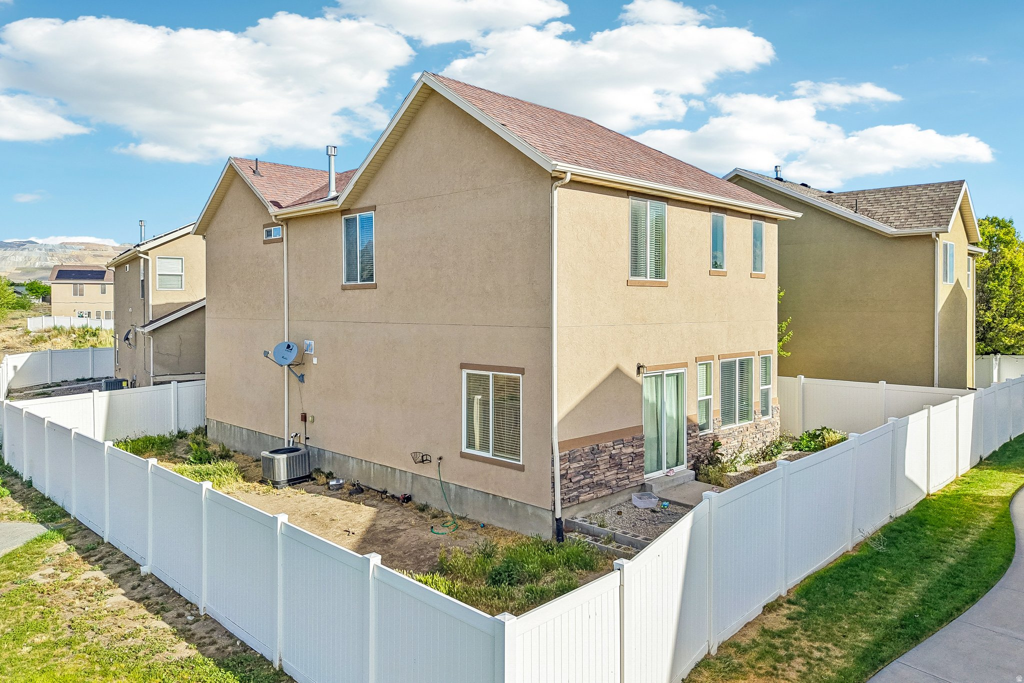 MEADOWS - Residential
