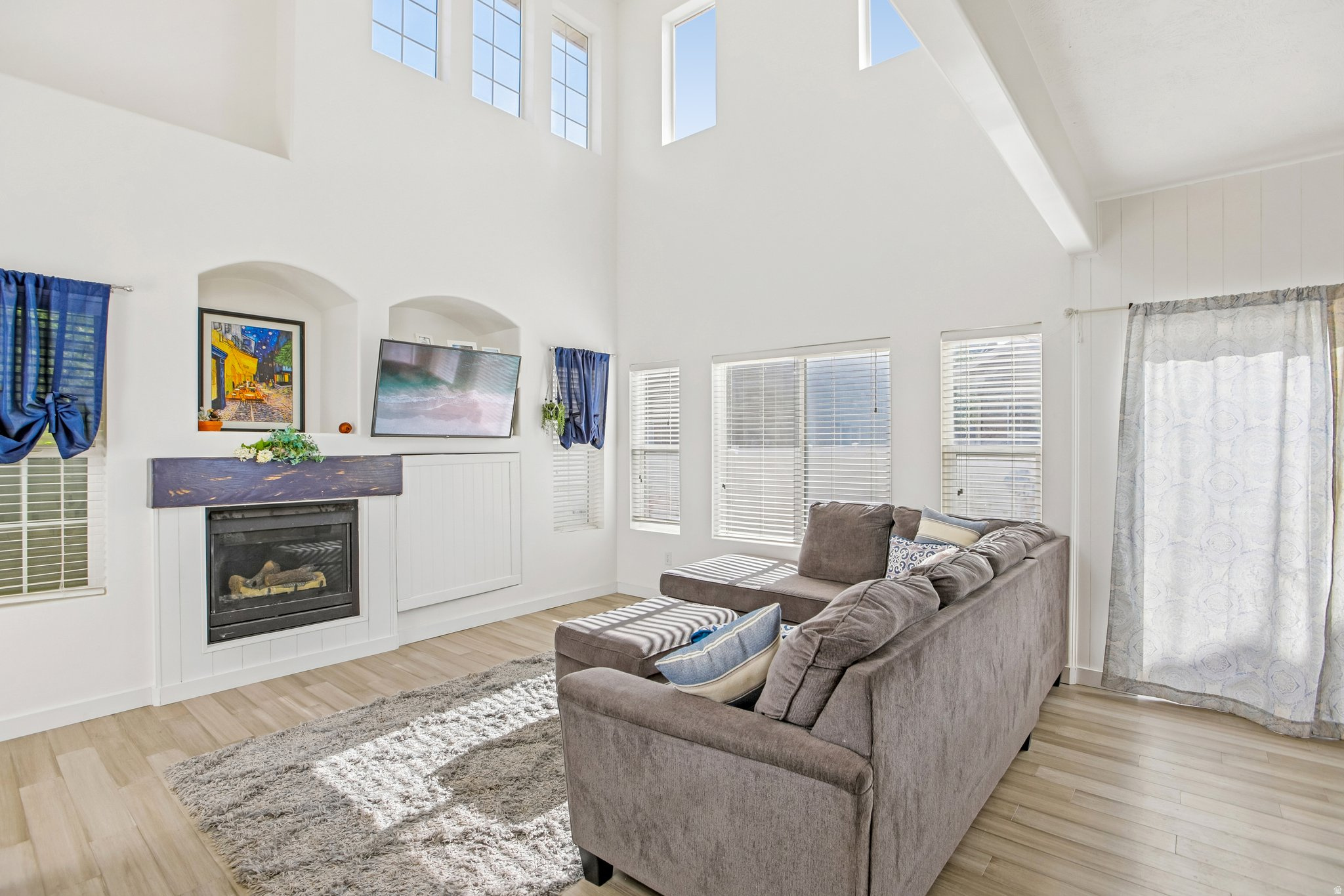 MEADOWS - Residential