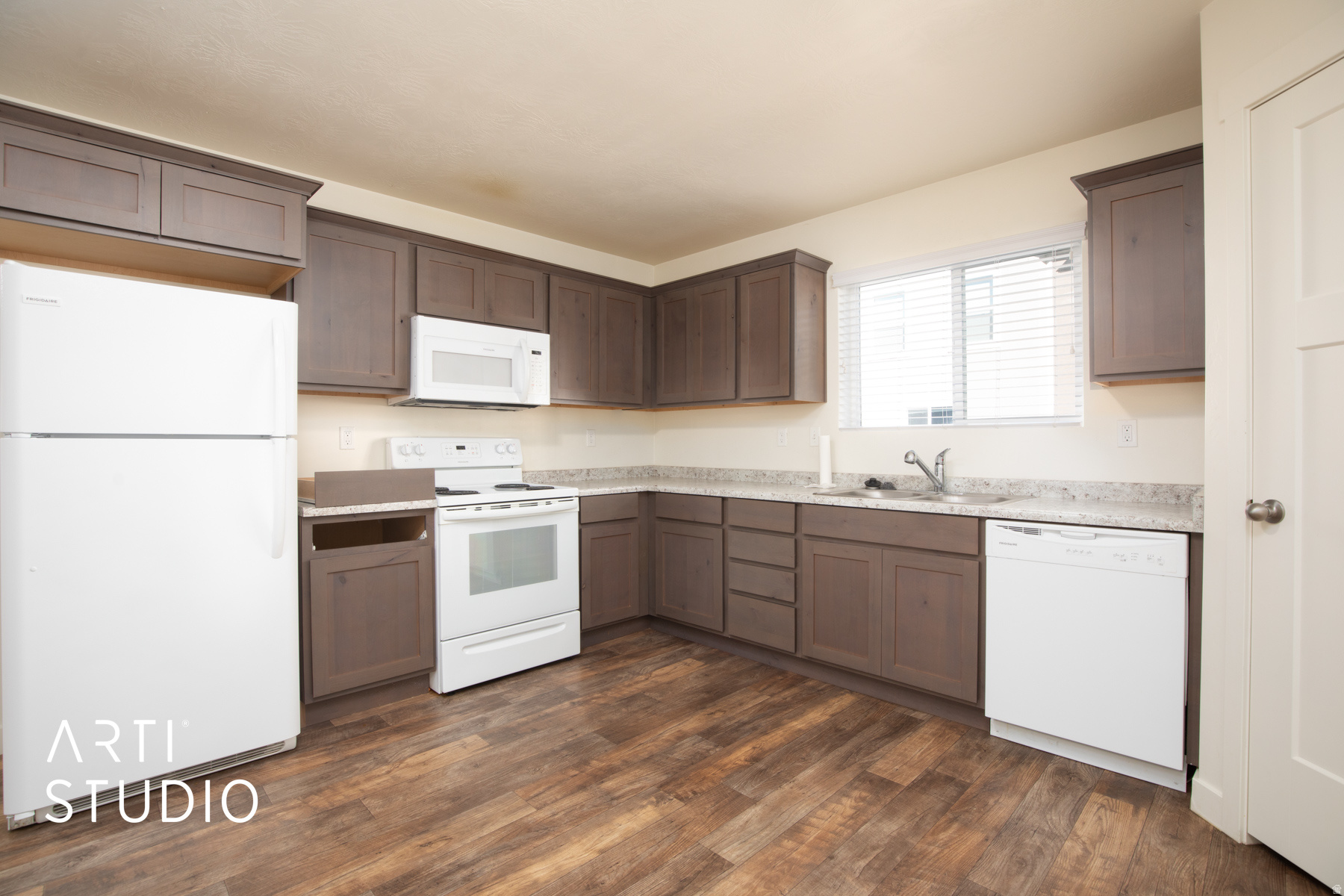 LOCHS AT WATERS EDGE - Residential
