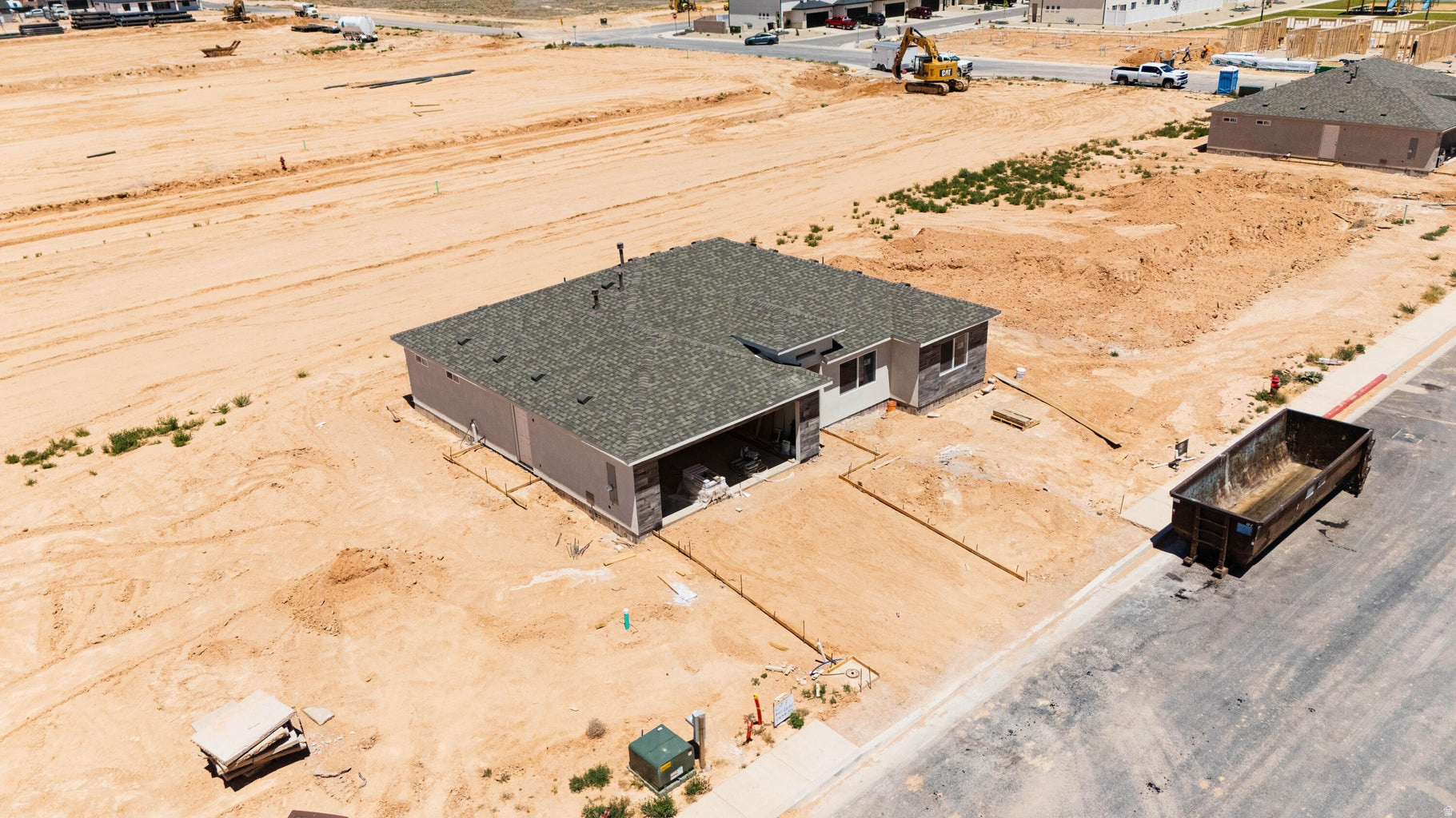 IRON WEST - Residential