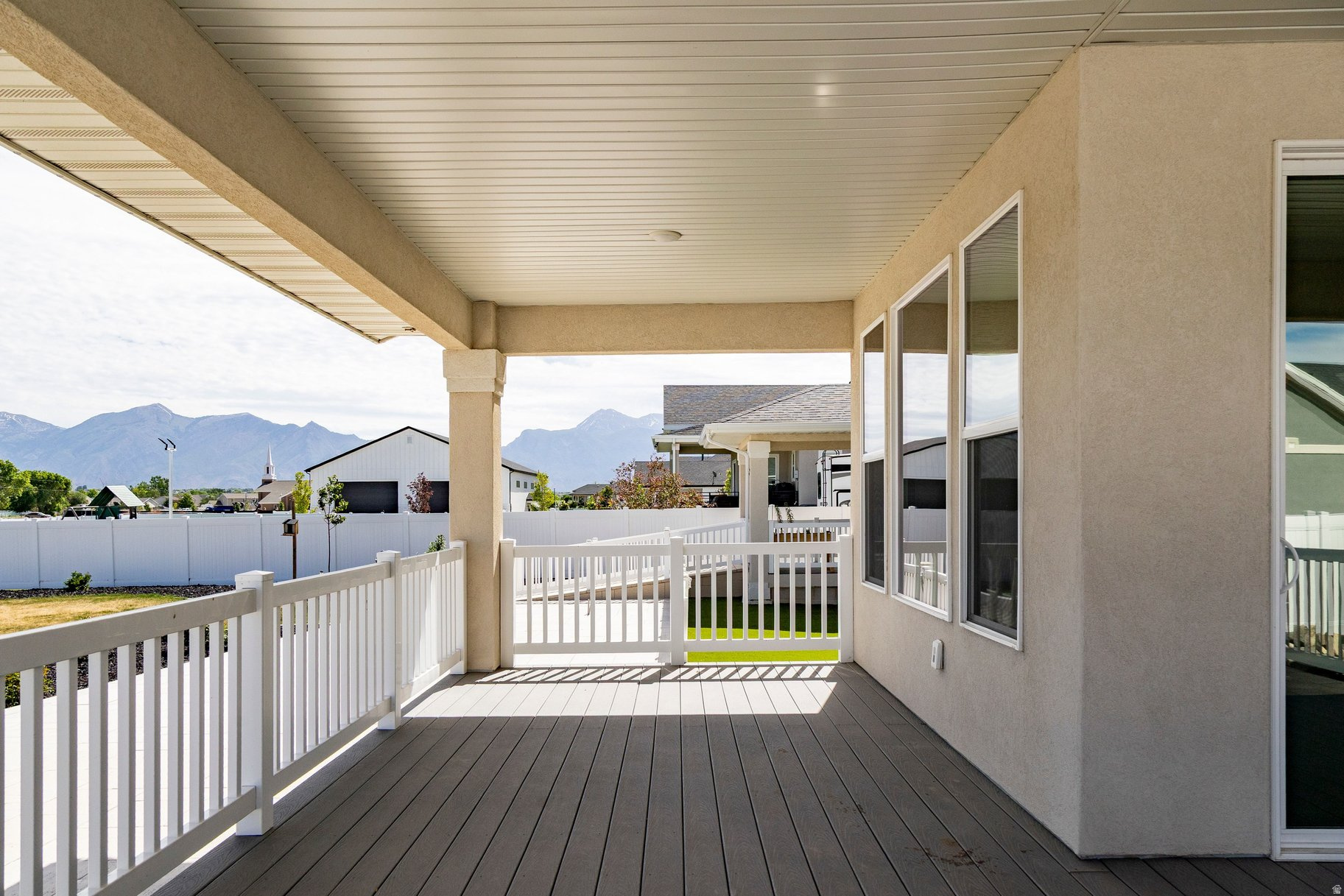 COLLEDGE FARMS - Residential