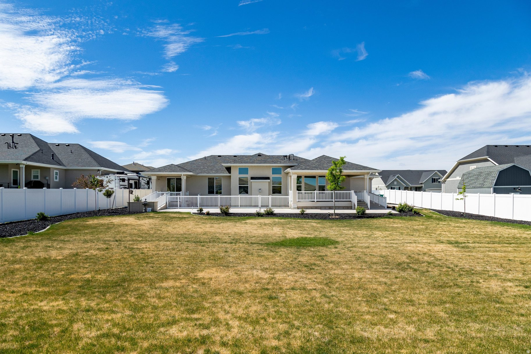 COLLEDGE FARMS - Residential
