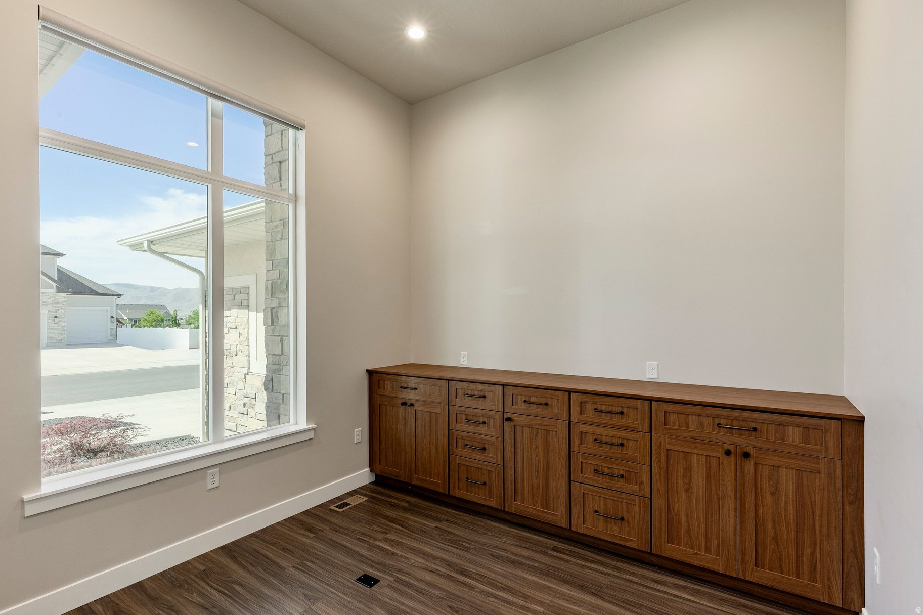 COLLEDGE FARMS - Residential