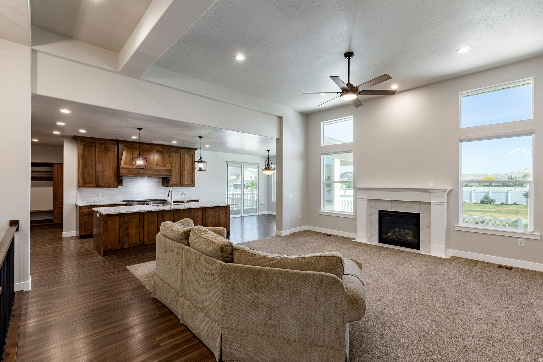 COLLEDGE FARMS - Residential